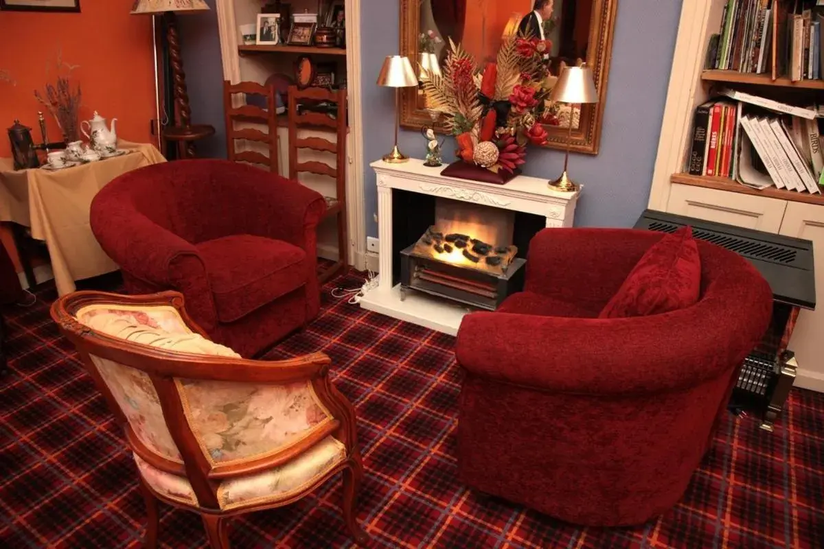 Lounge or bar in Cit'Hotel Marie Stuart Lounge or bar in Cit'Hotel Marie Stuart