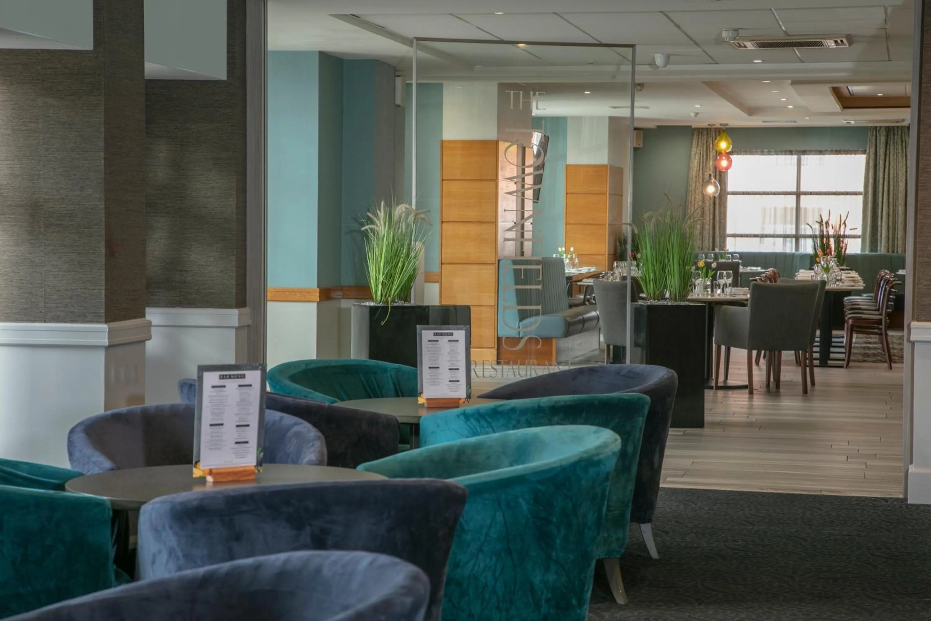 Lounge or bar in Cresta Court Hotel