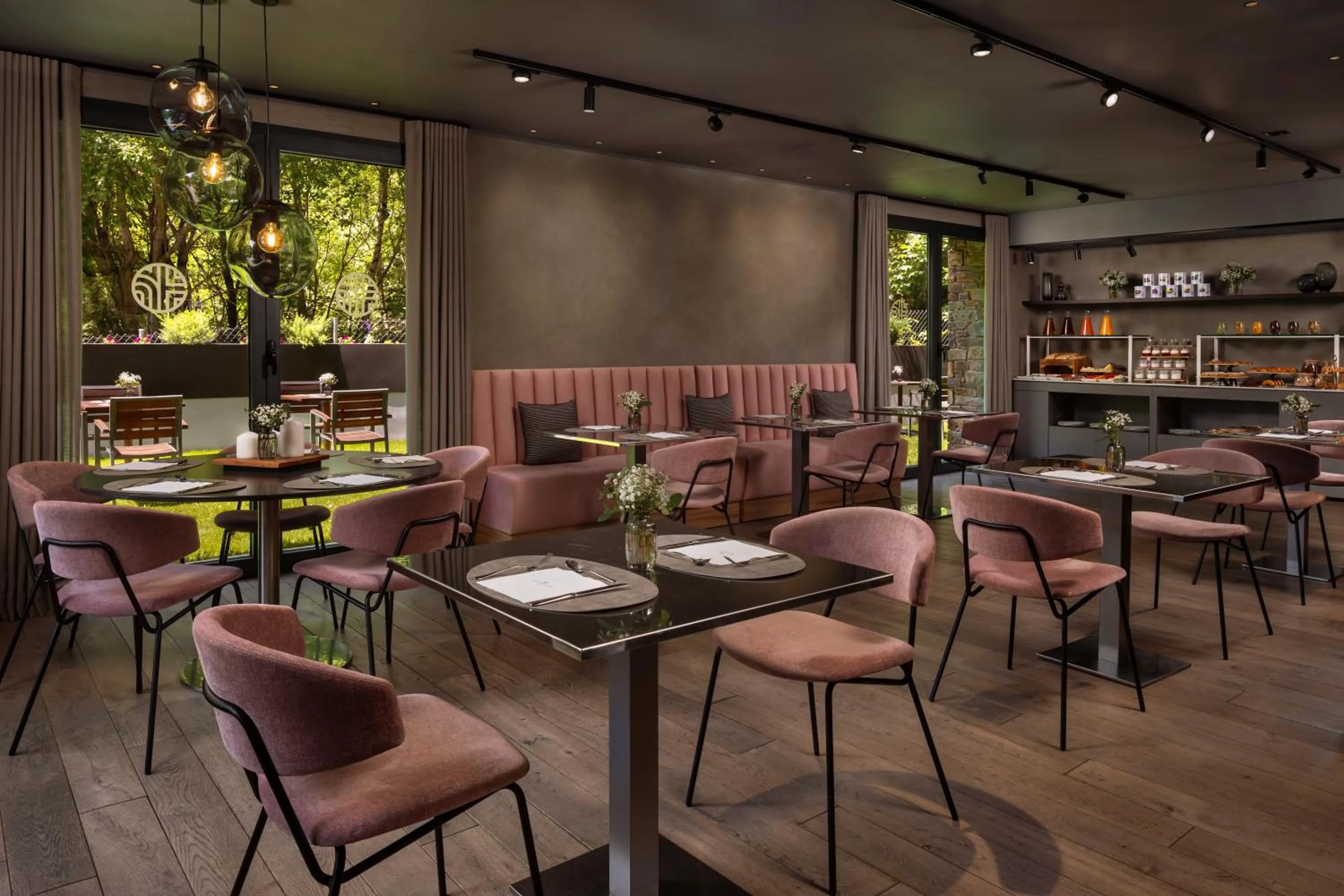 Restaurant/places to eat in NH Collection Andorra Palomé