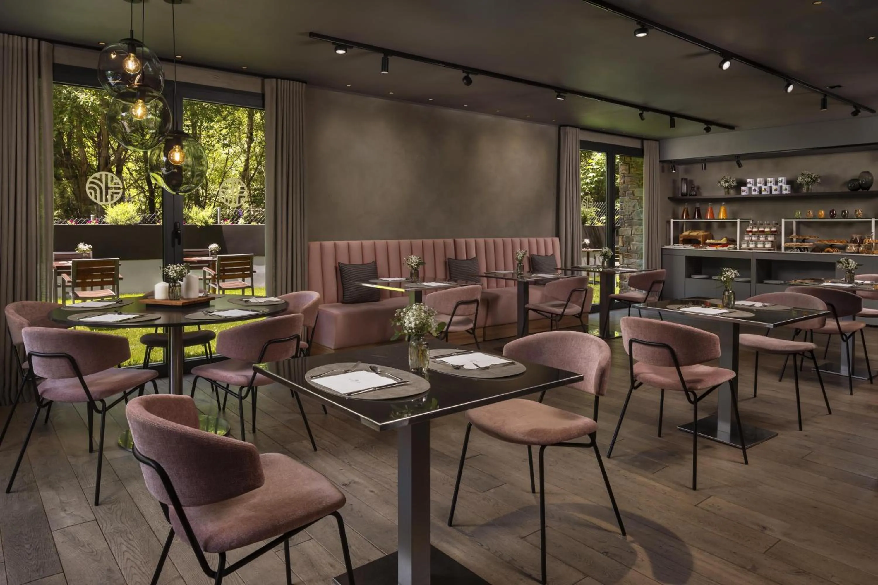 Restaurant/places to eat in NH Collection Andorra Palomé