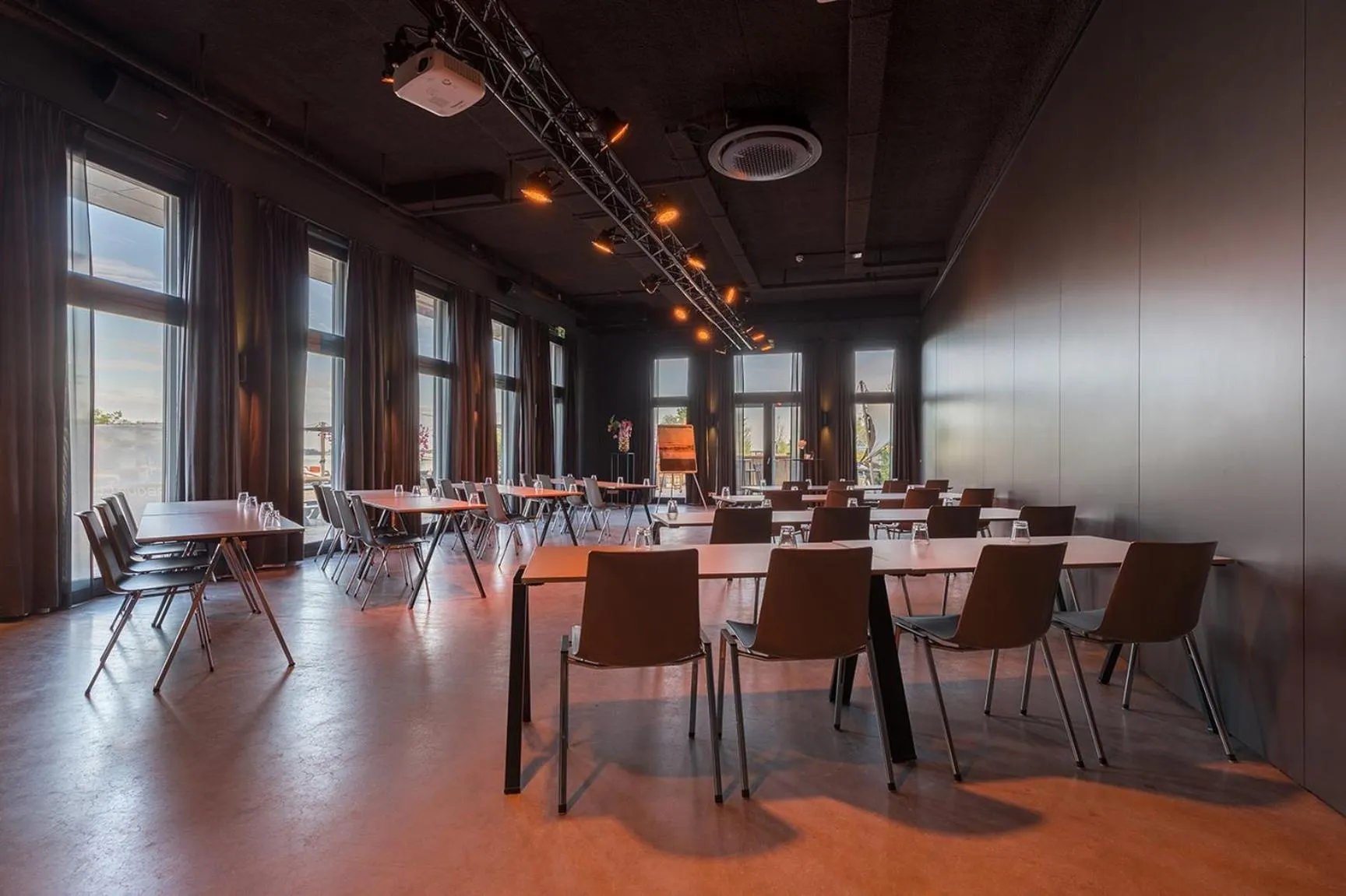 Business facilities in Leonardo Hotel Vinkeveen Amsterdam