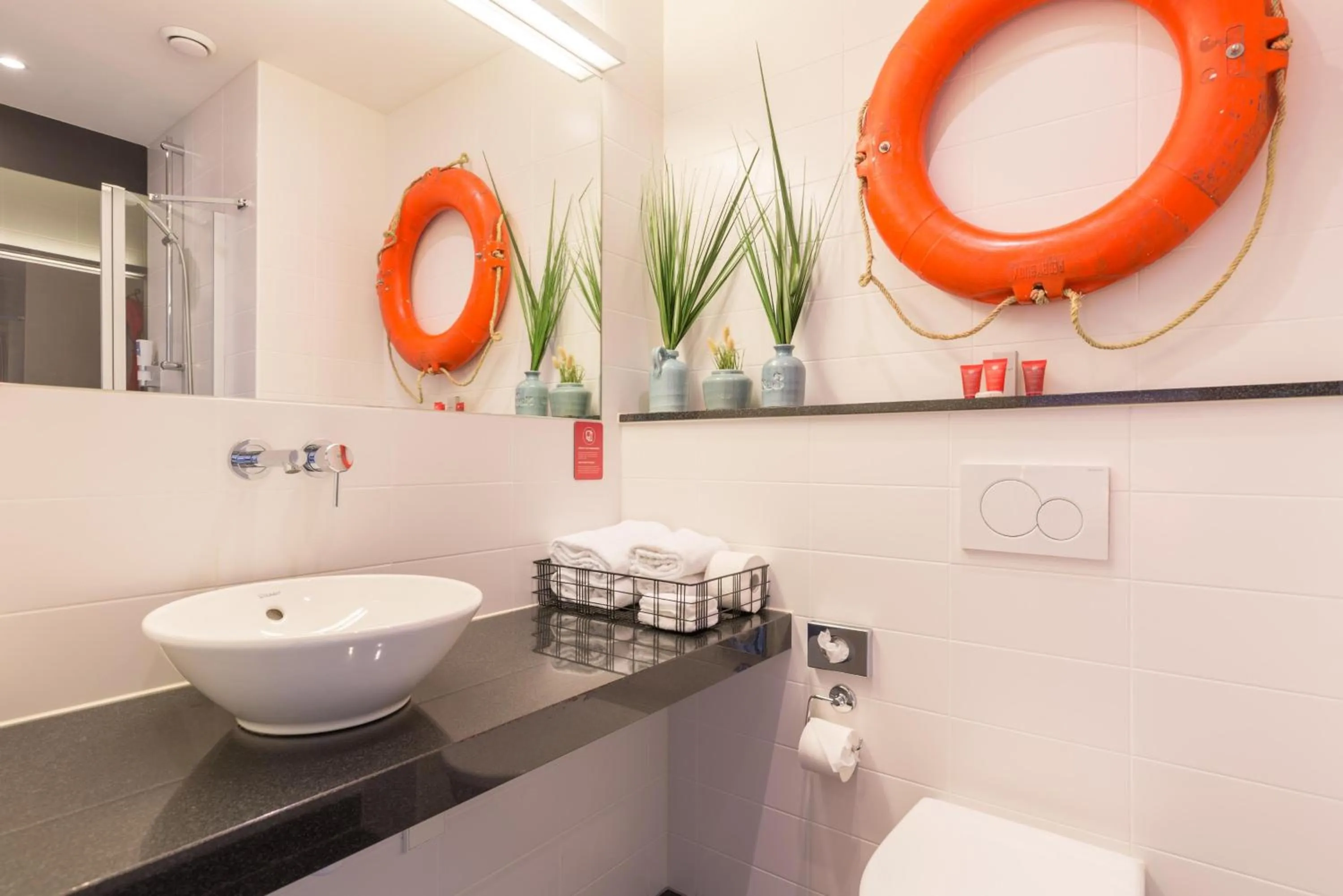 Bathroom in Leonardo Hotel Vinkeveen Amsterdam