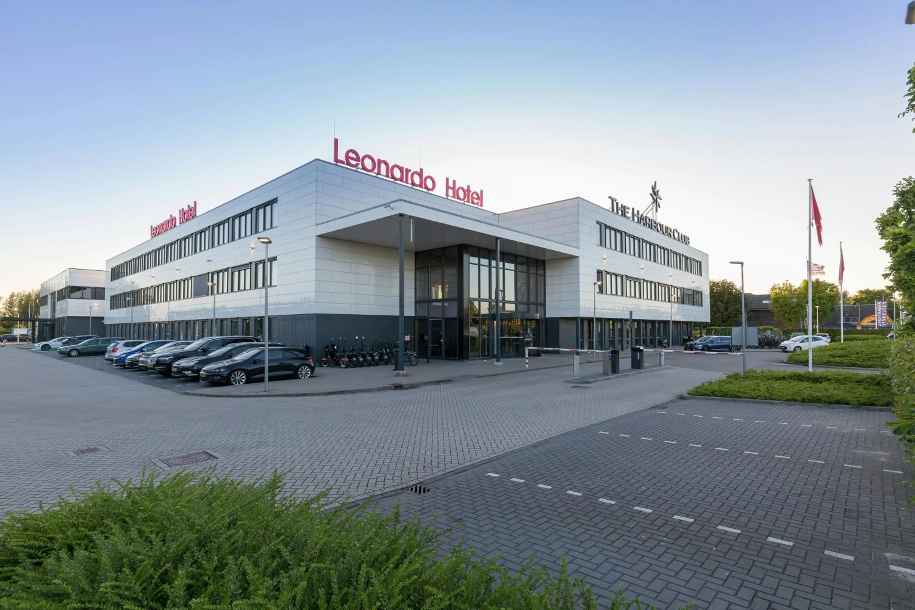 Property building in Leonardo Hotel Vinkeveen Amsterdam