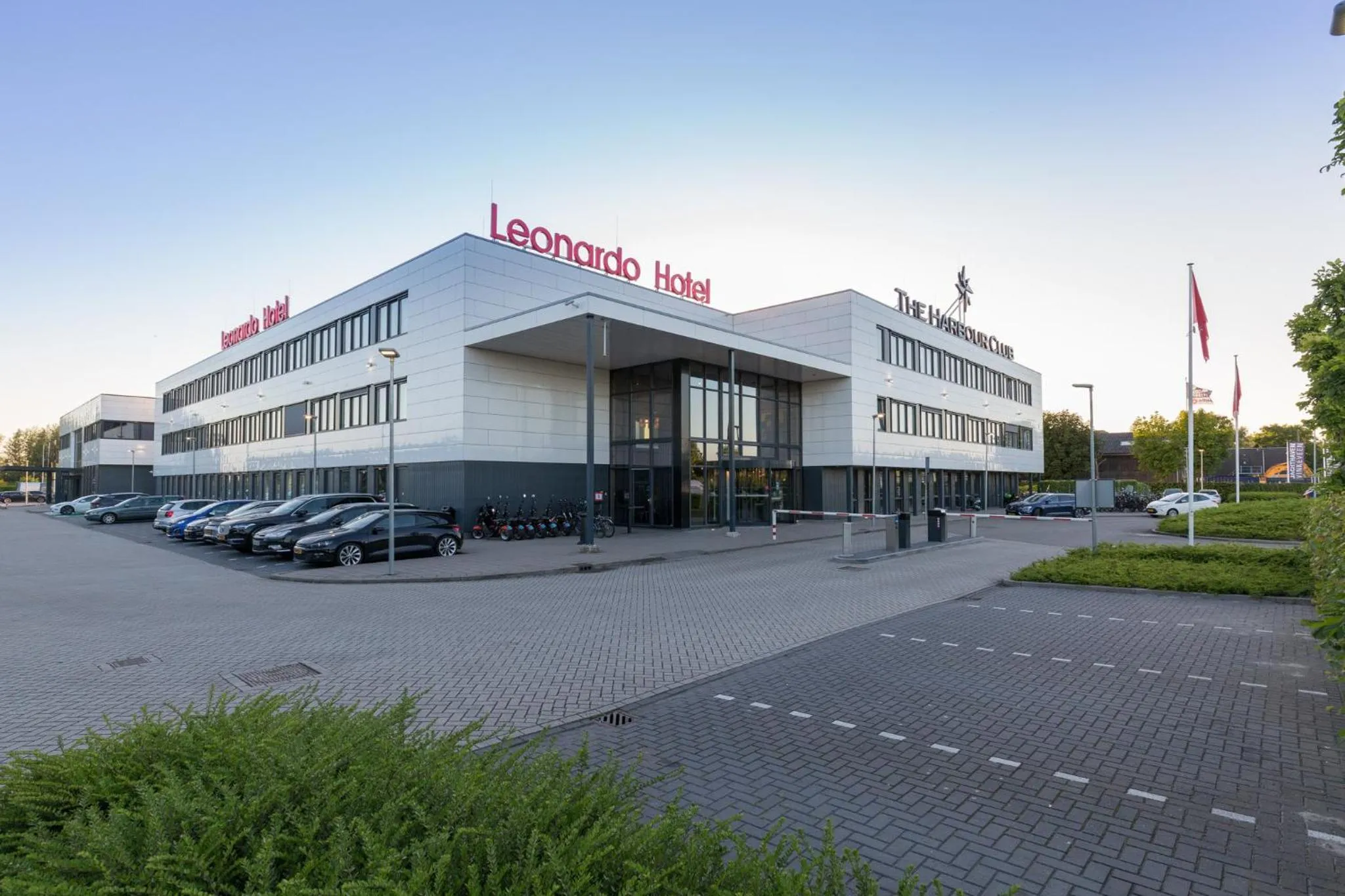 Property building in Leonardo Hotel Vinkeveen Amsterdam