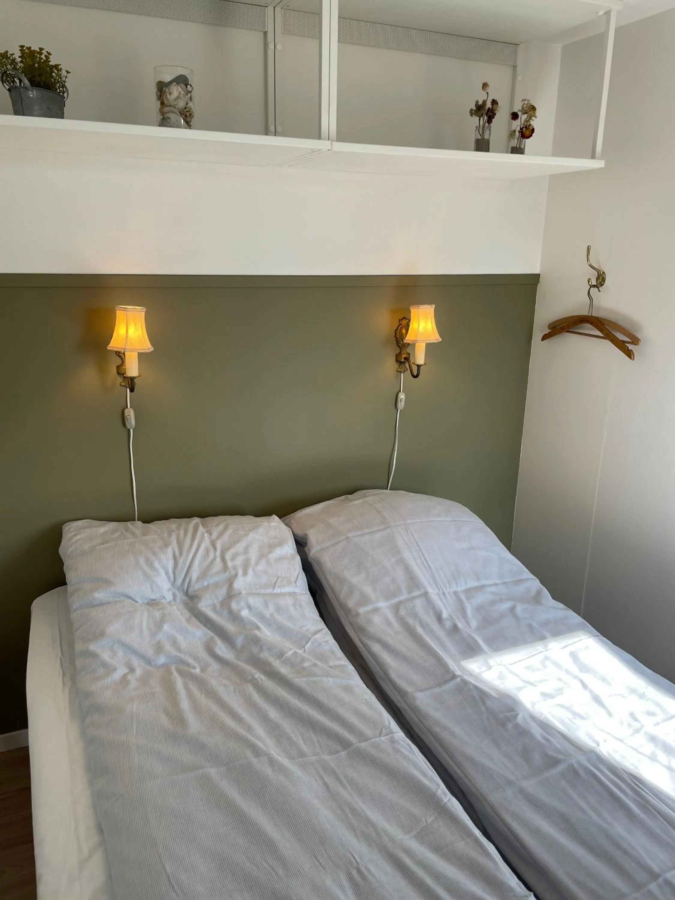 Bedroom, Bed in Stenbjerg Kro & Badehotel