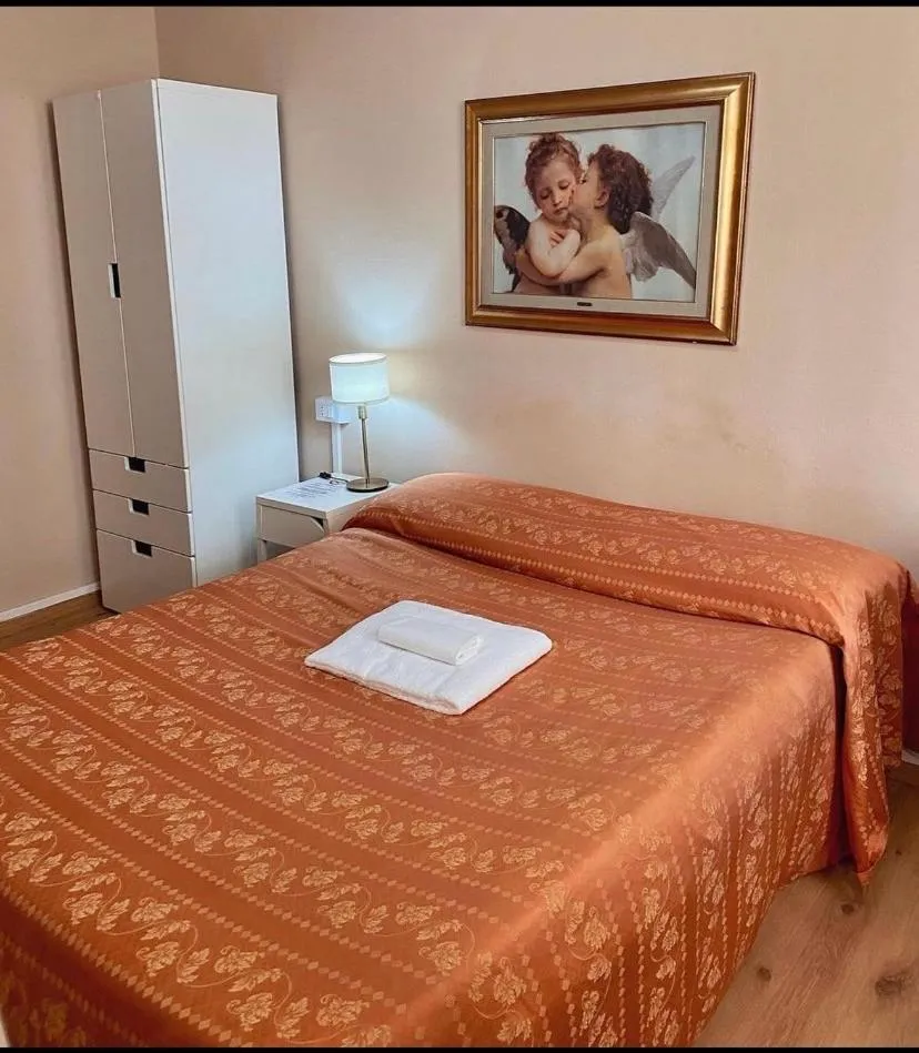 Bedroom, Bed in Hotel Dali