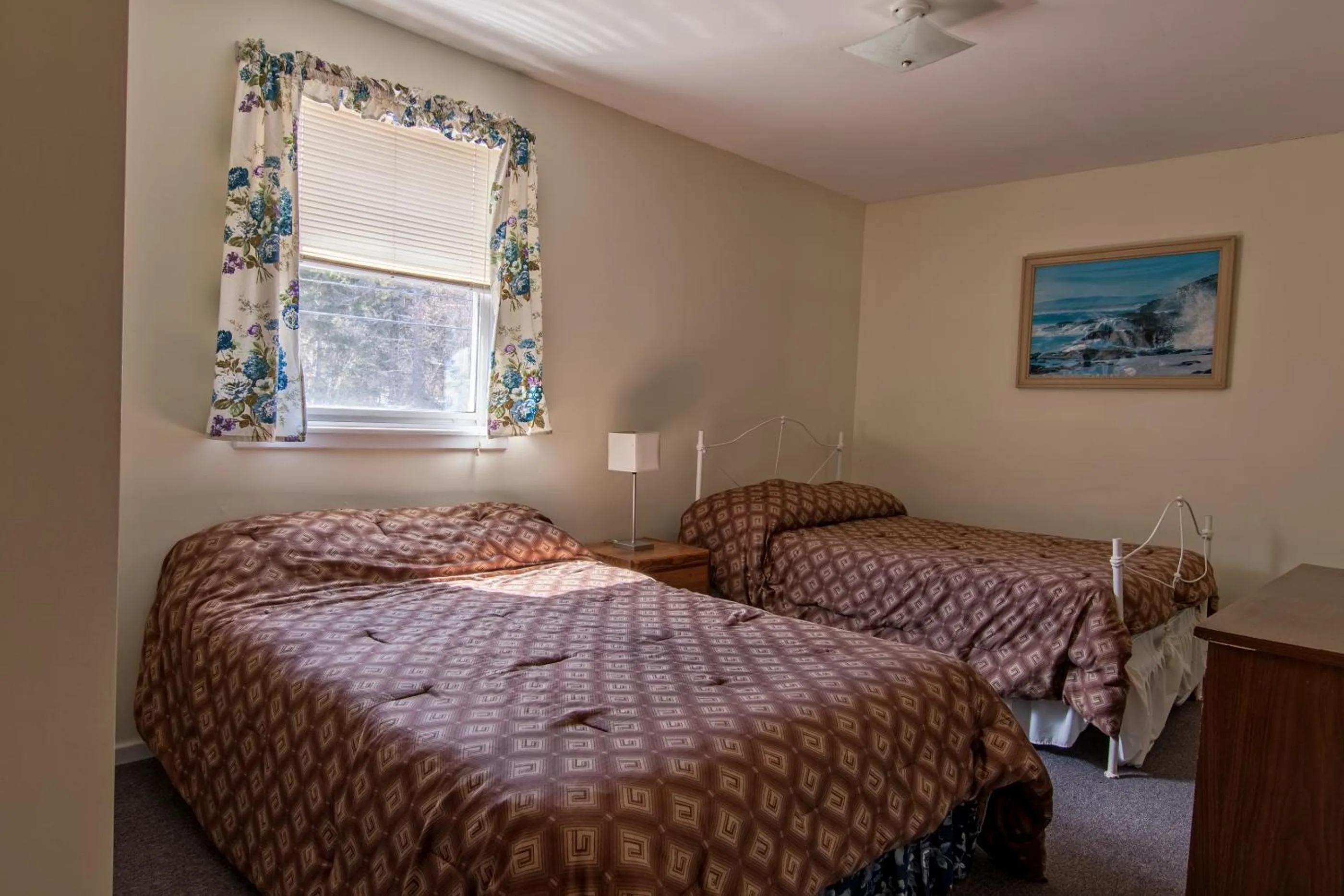 Bedroom, Bed in Waterside Apts.