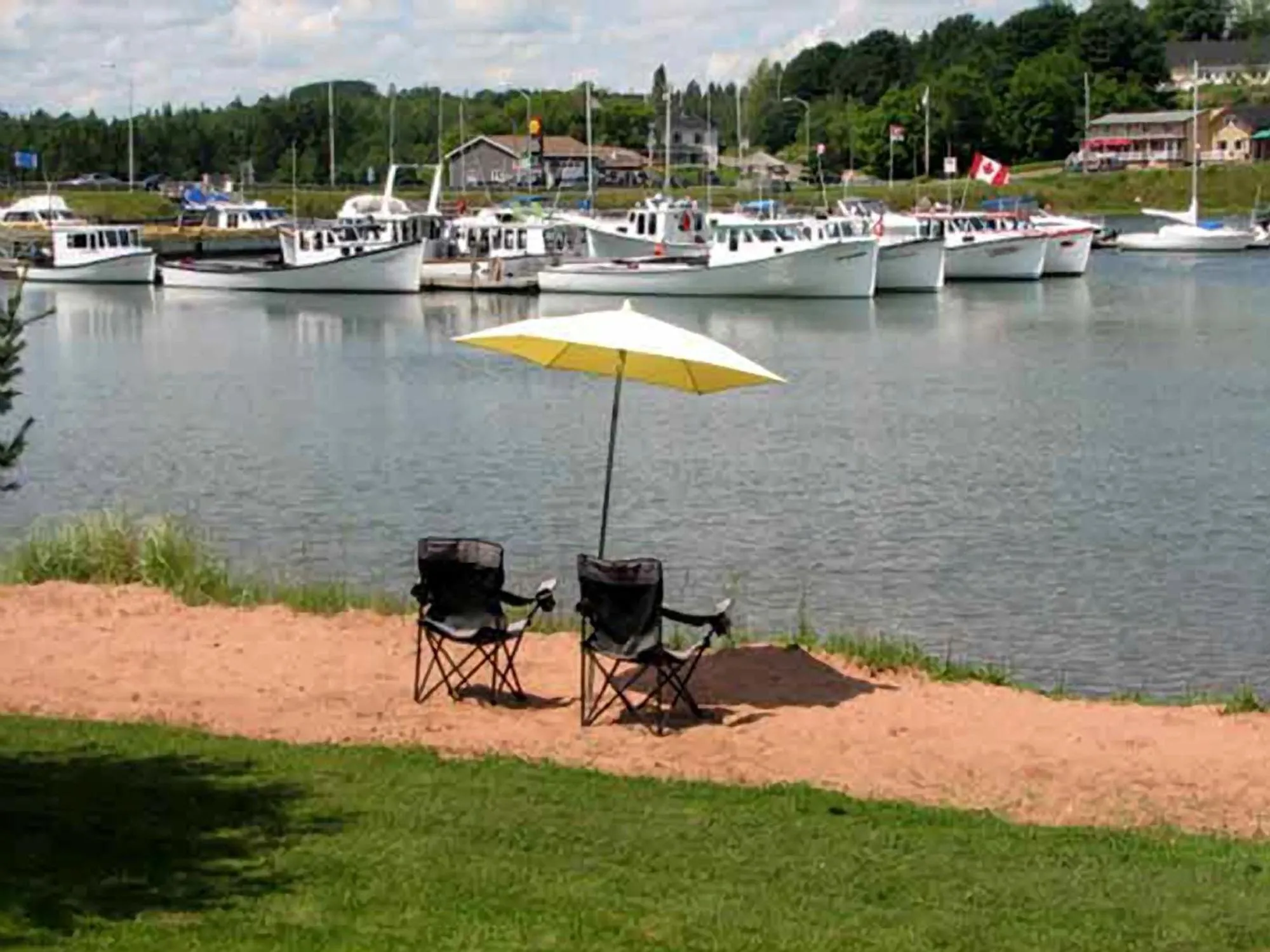 Natural landscape in Waterside Apts.