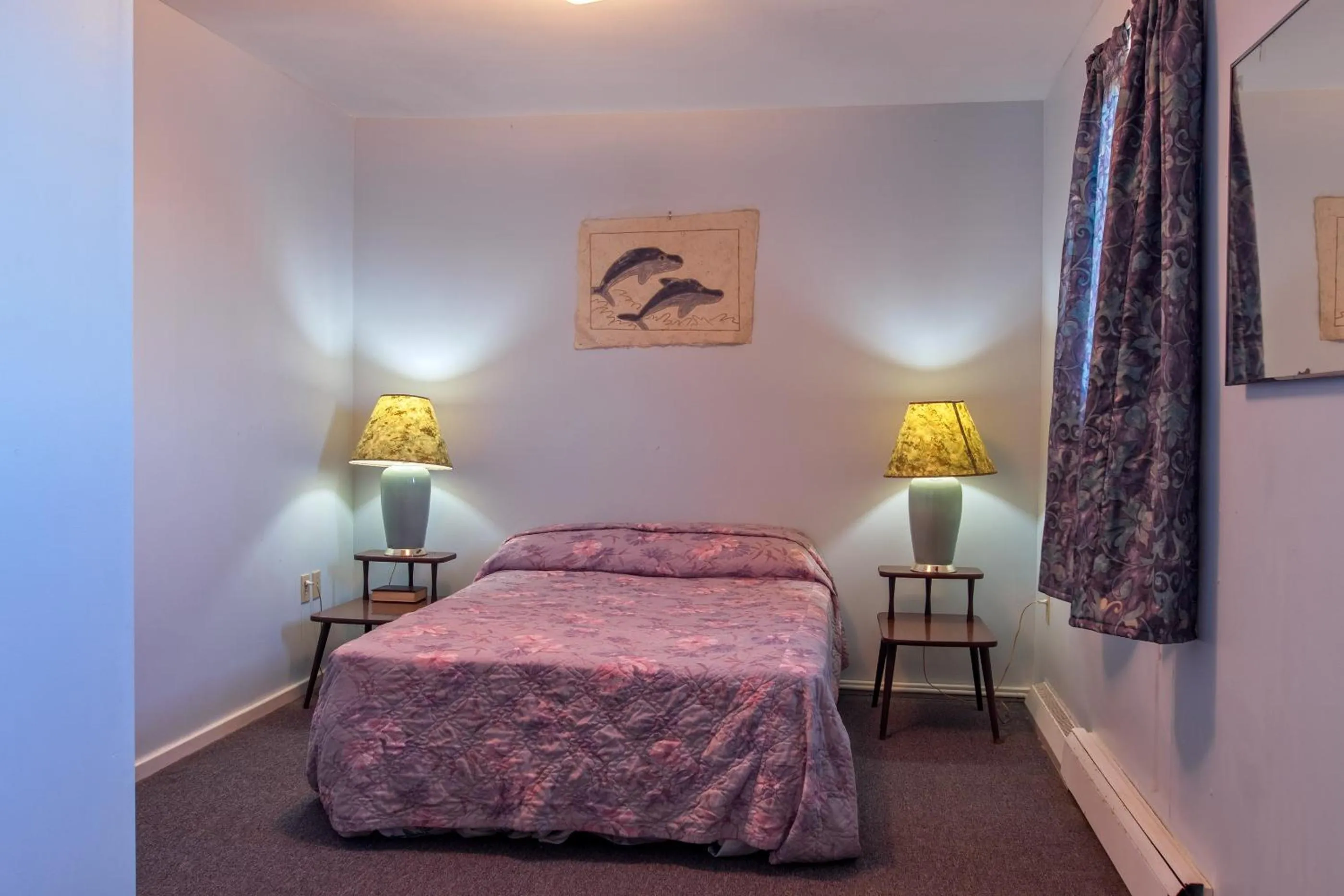 Bedroom, Bed in Waterside Apts.