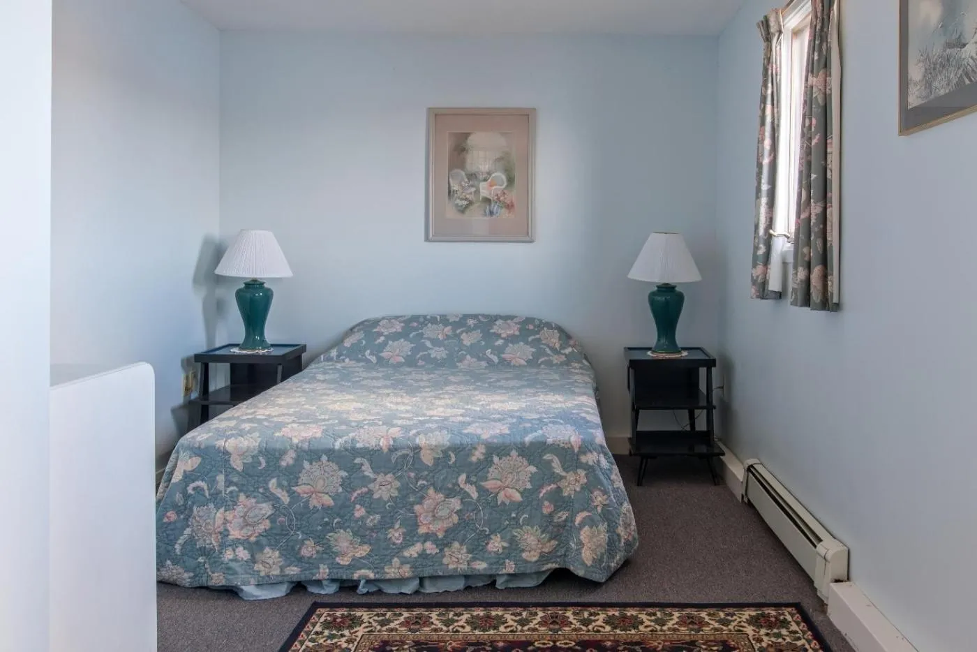 Bedroom, Bed in Waterside Apts.