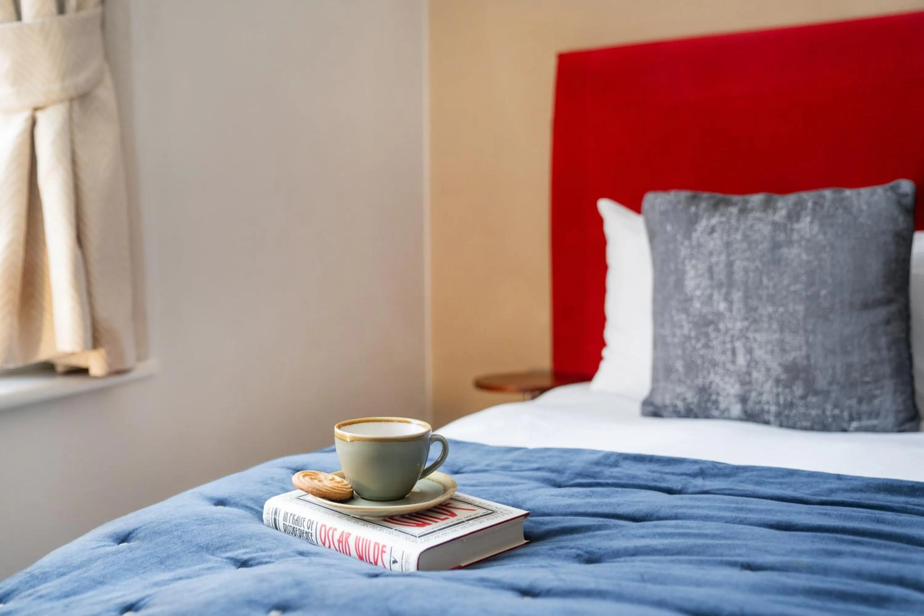 Bed in The Clifton Hotel Bristol