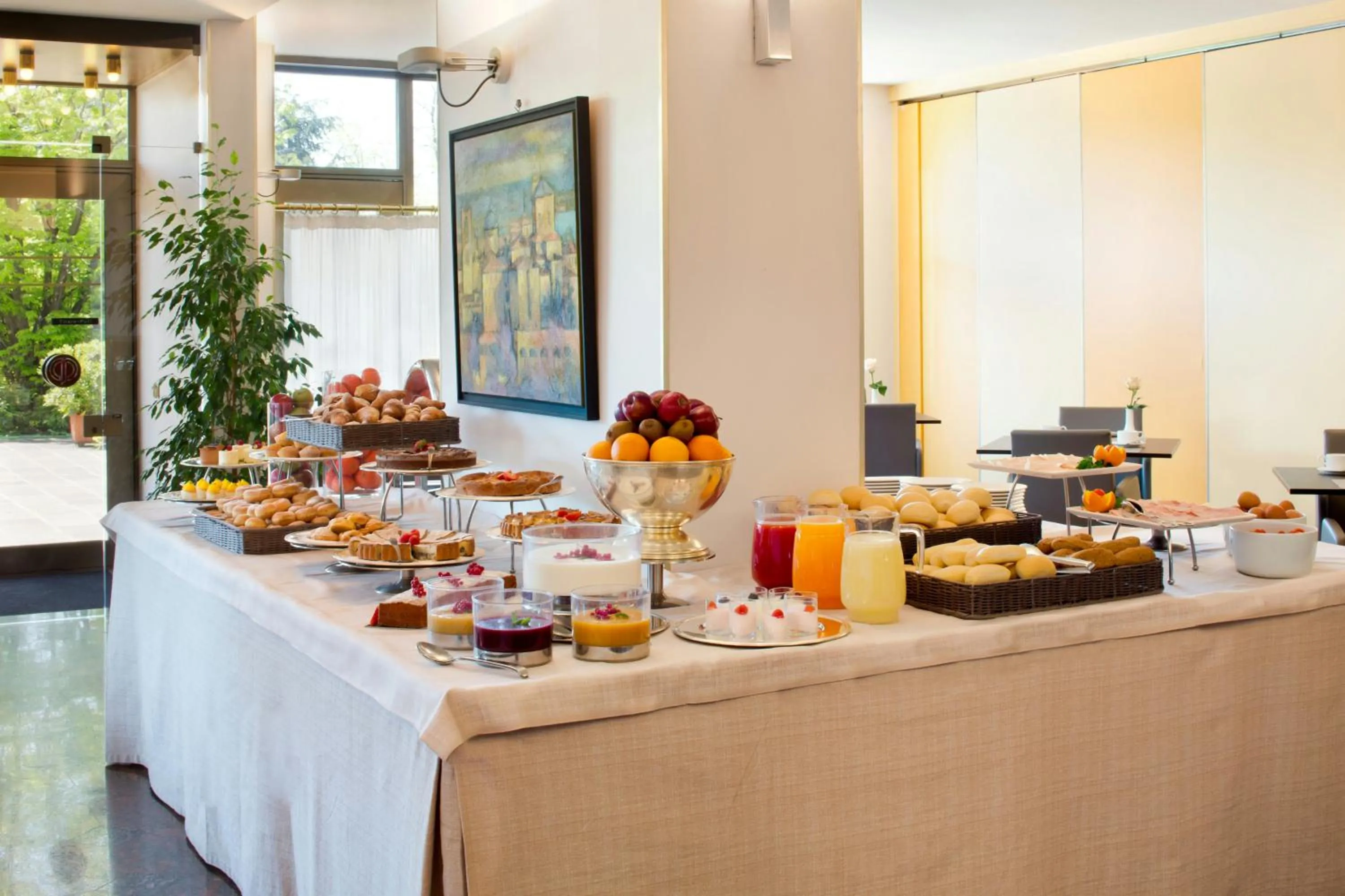 Breakfast in Starhotels Cristallo Palace