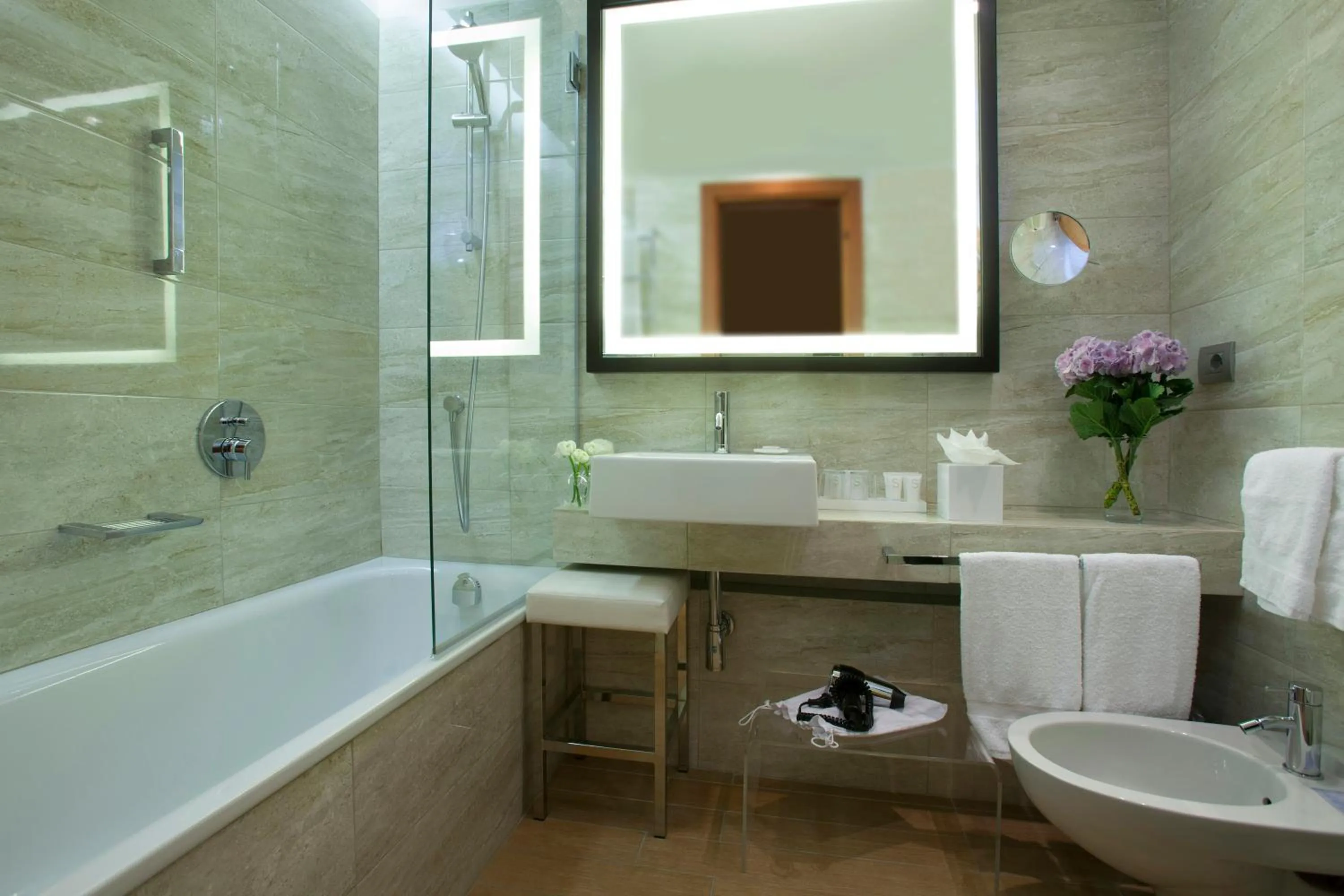 Bathroom in Starhotels Michelangelo Florence