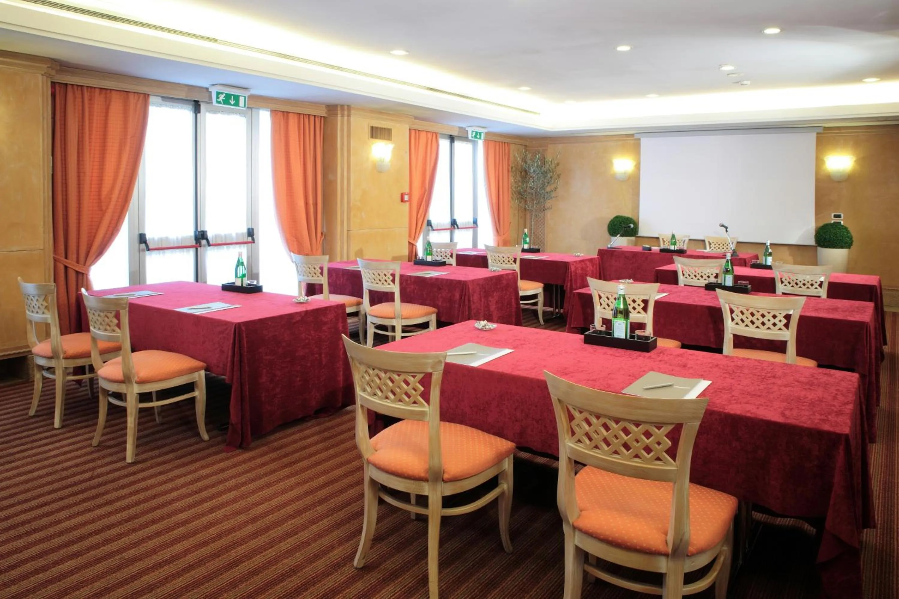 Meeting/conference room in Starhotels Vespucci