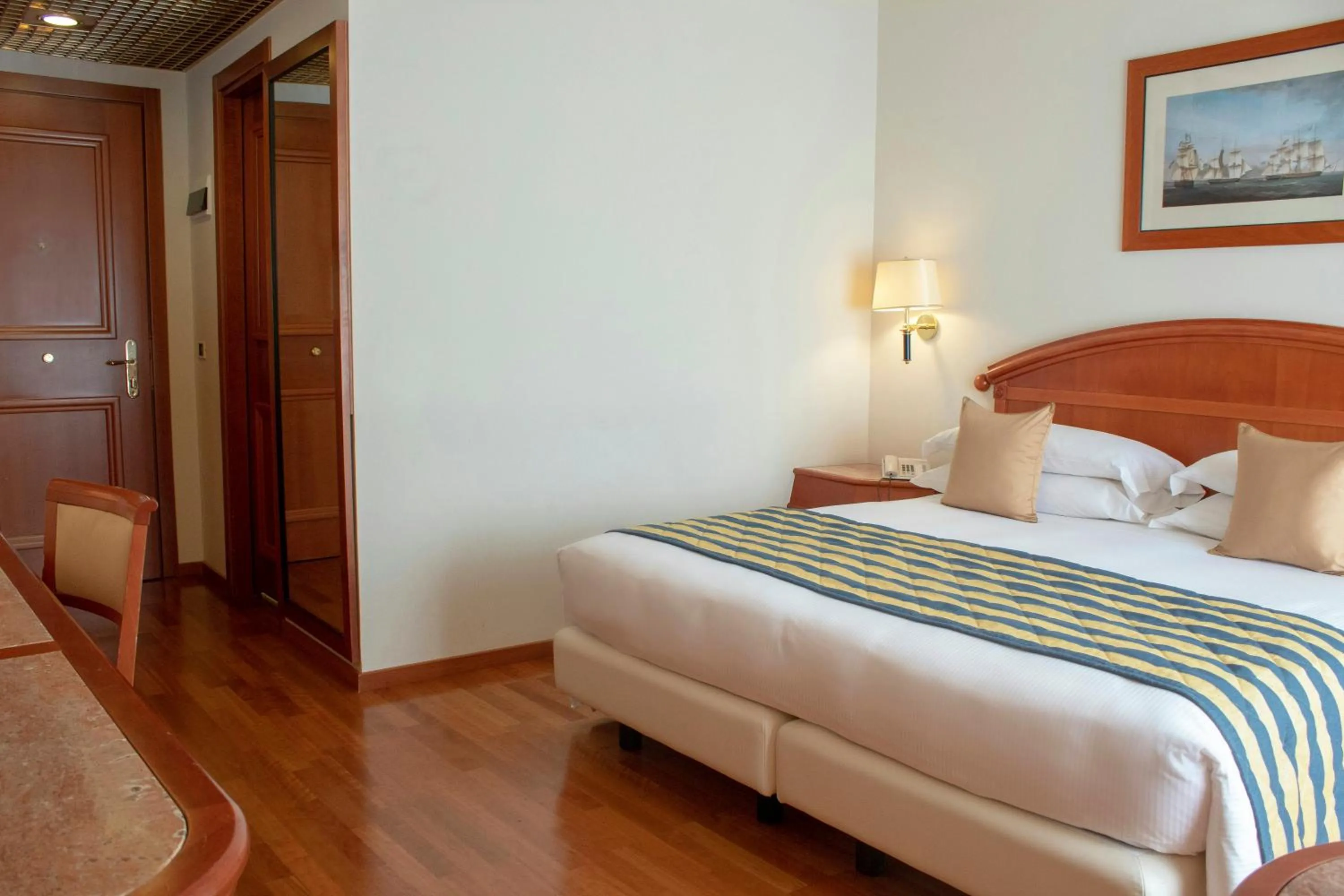 Bedroom, Bed in Starhotels Vespucci