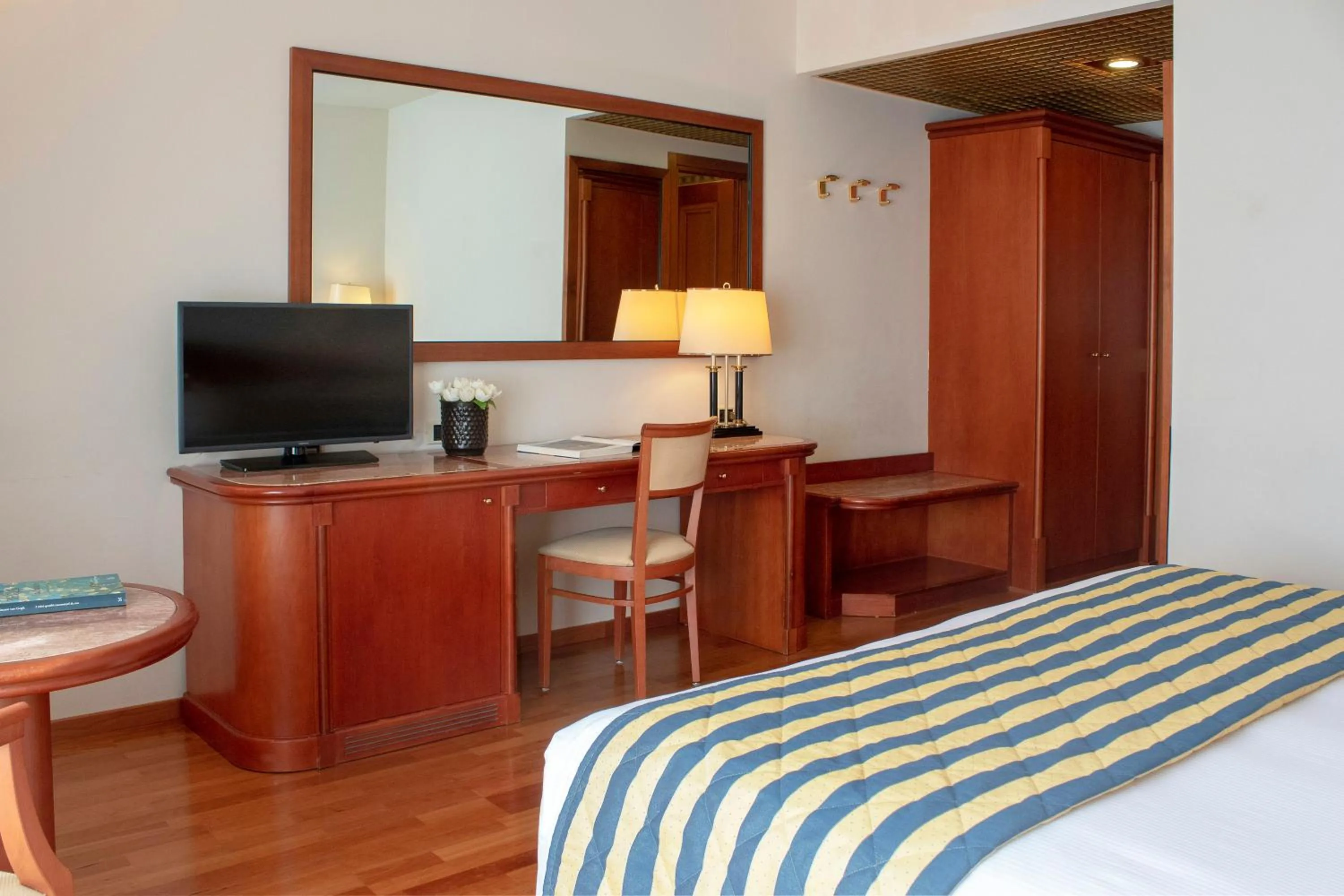 Bedroom, Bed in Starhotels Vespucci