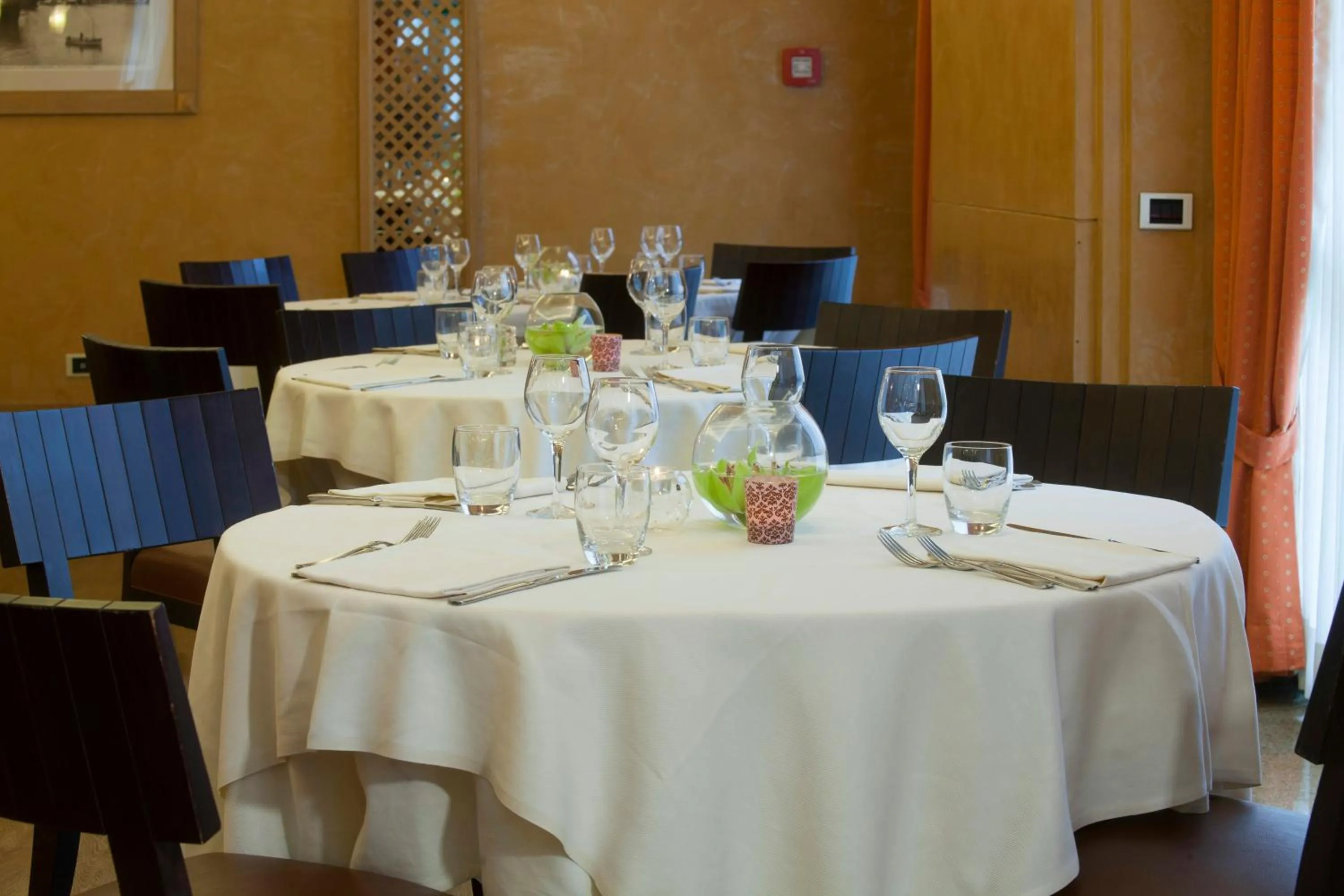 Restaurant/places to eat in Starhotels Vespucci