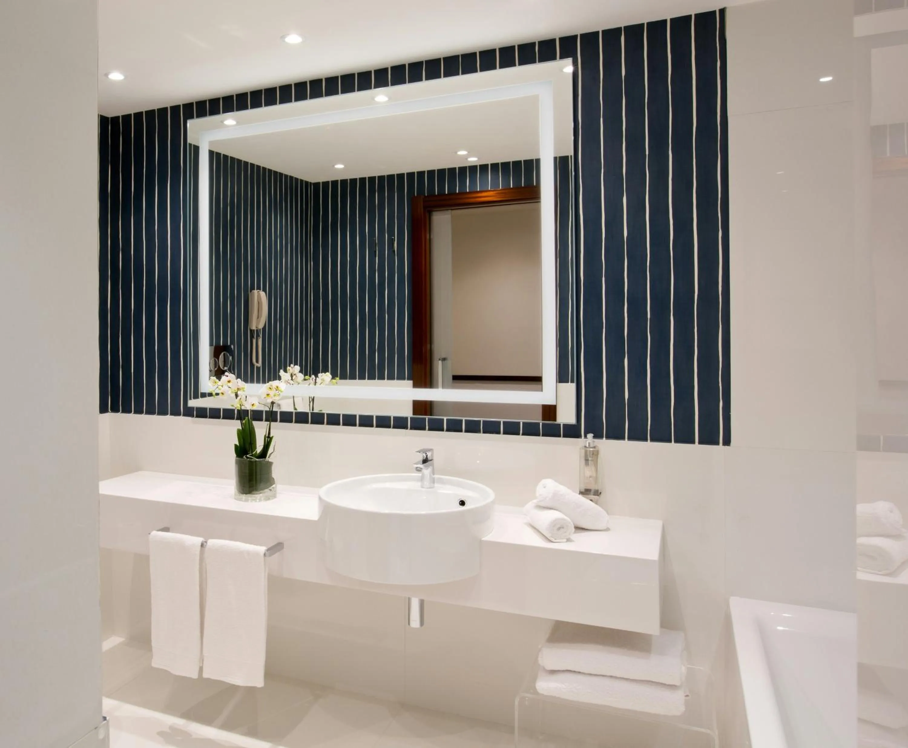 Bathroom in Starhotels President