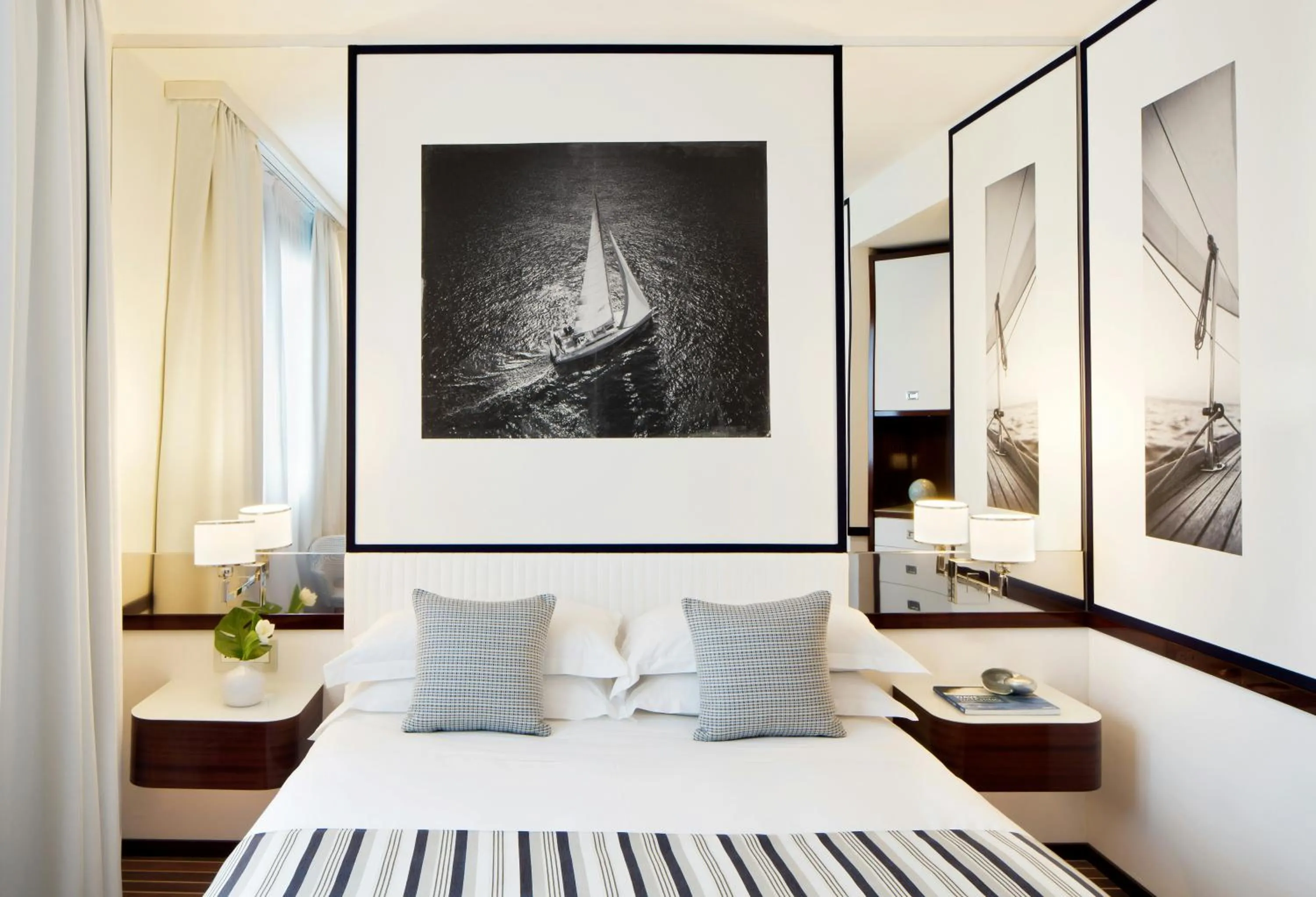 Bedroom, Bed in Starhotels President