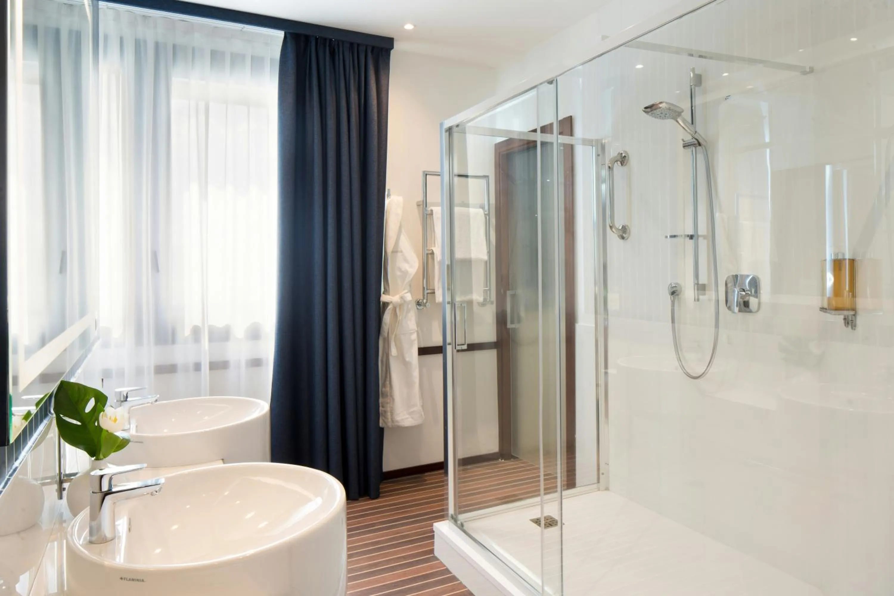 Bathroom in Starhotels President