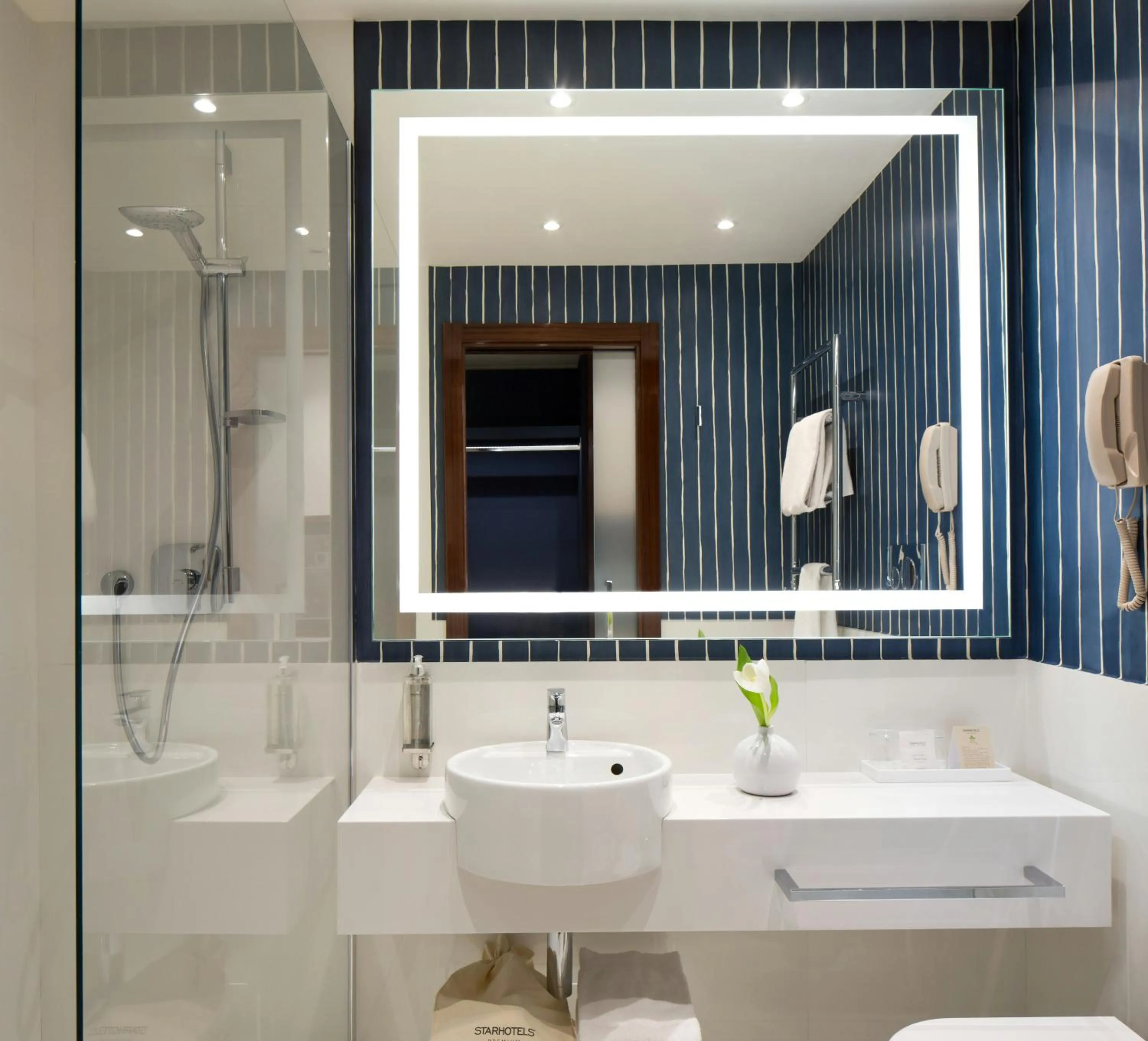 Bathroom in Starhotels President