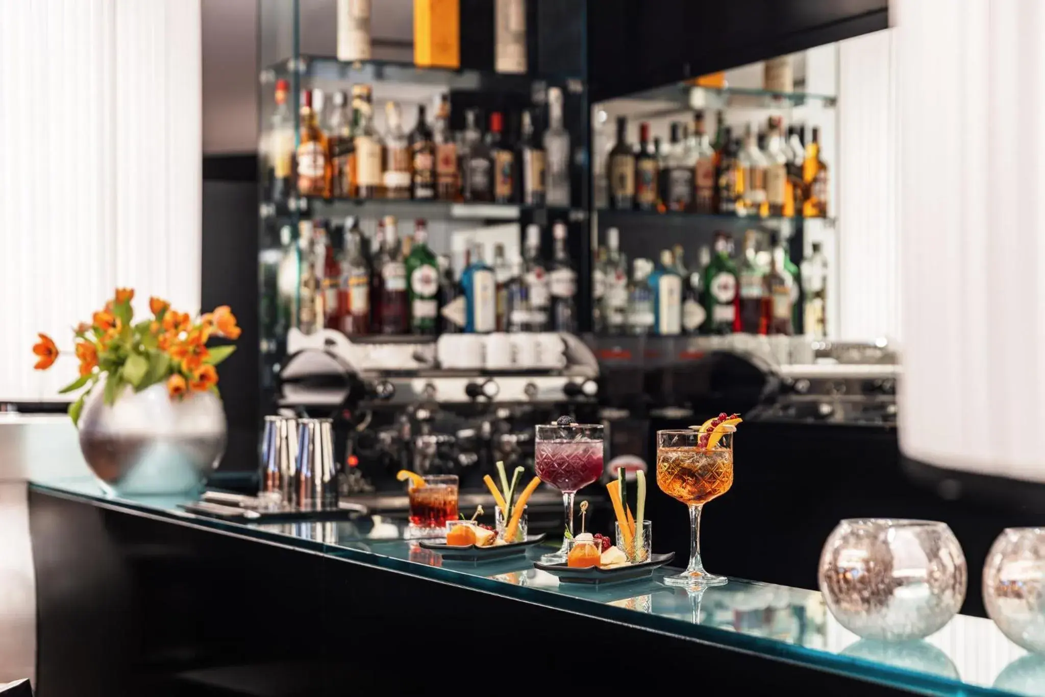 Lounge or bar in Starhotels Anderson Lounge or bar in Starhotels Anderson