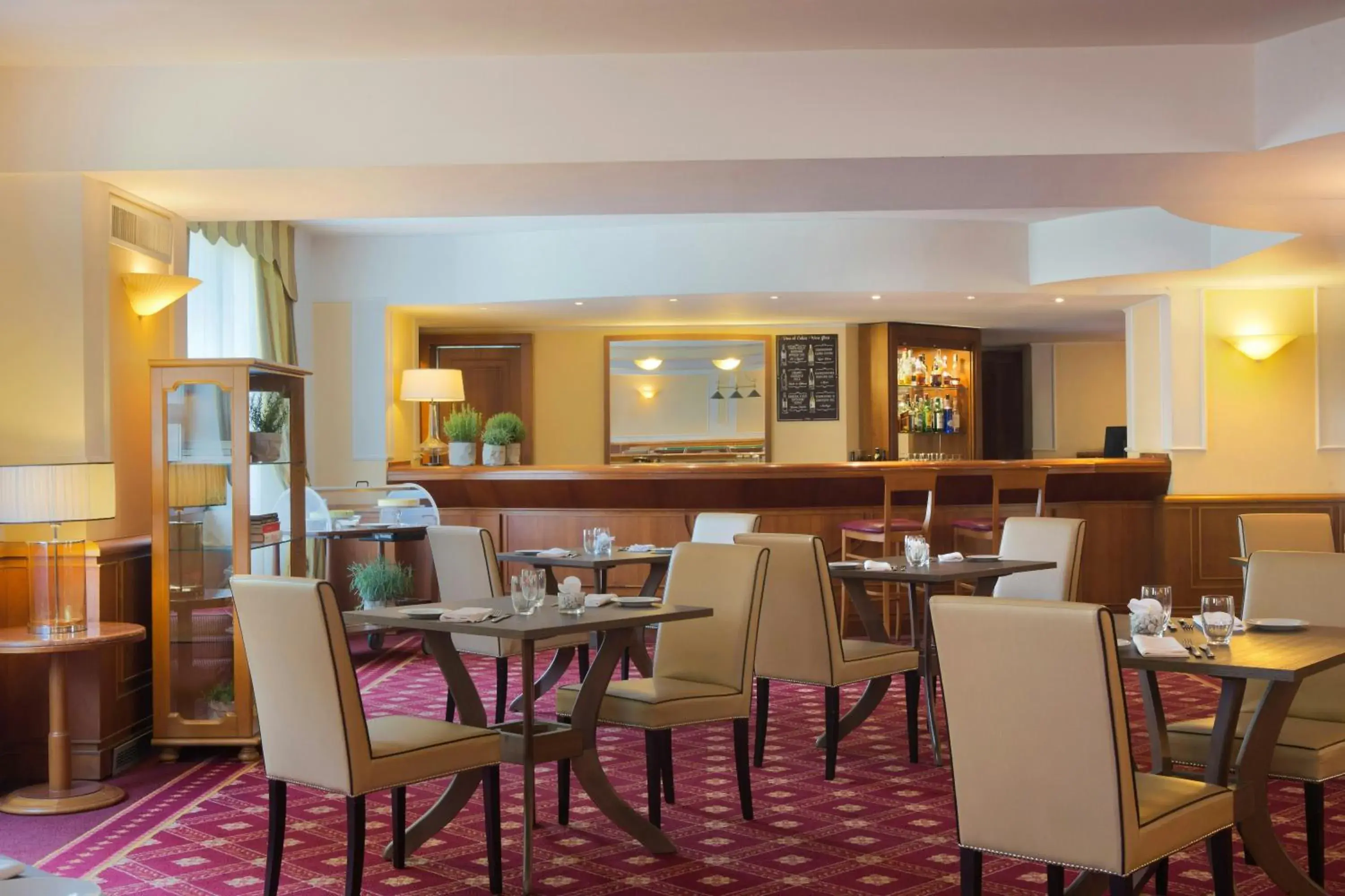 Lounge or bar in Starhotels Business Palace Lounge or bar in Starhotels Business Palace