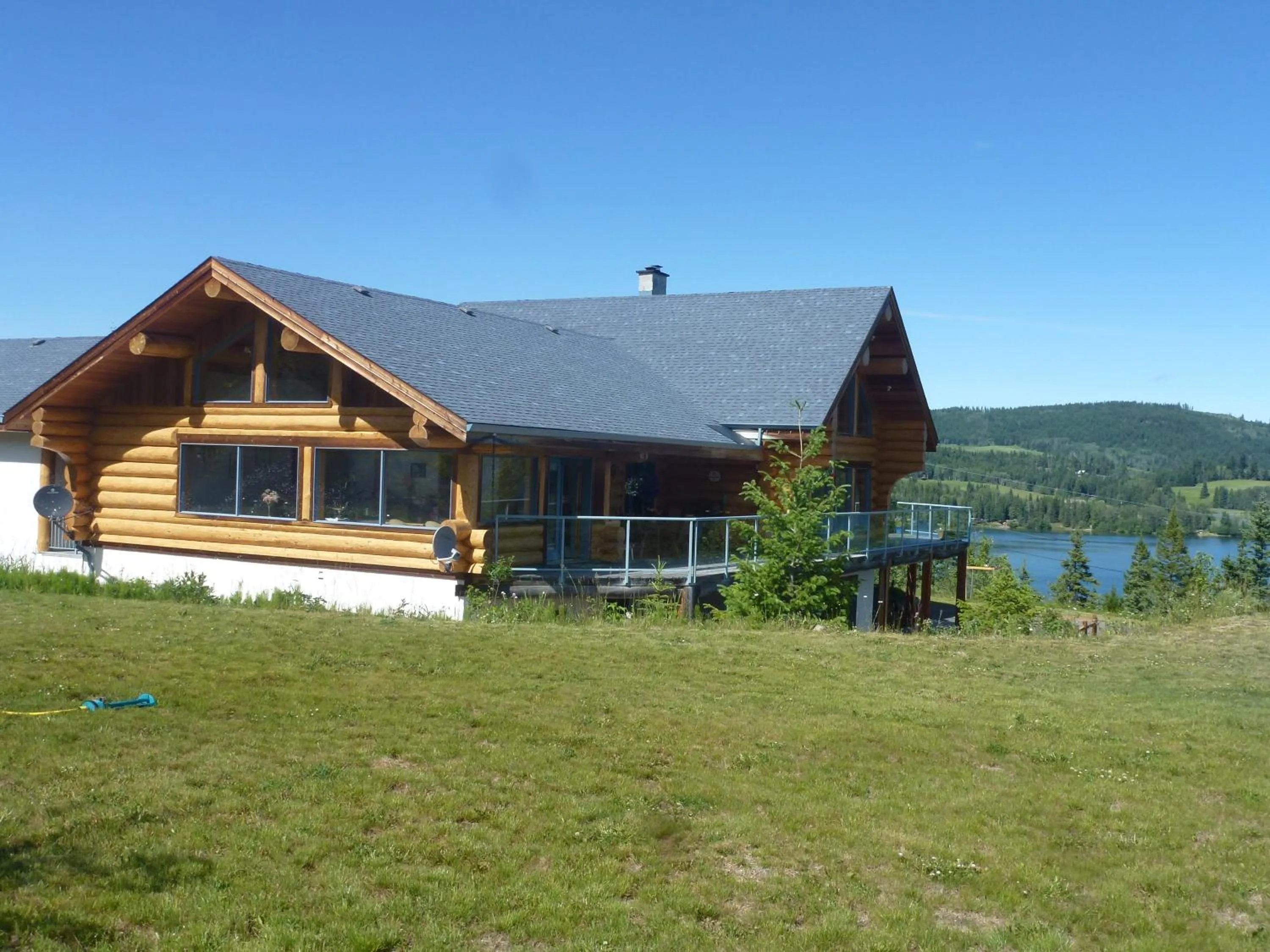 Little Black Bear Lodge/B&B