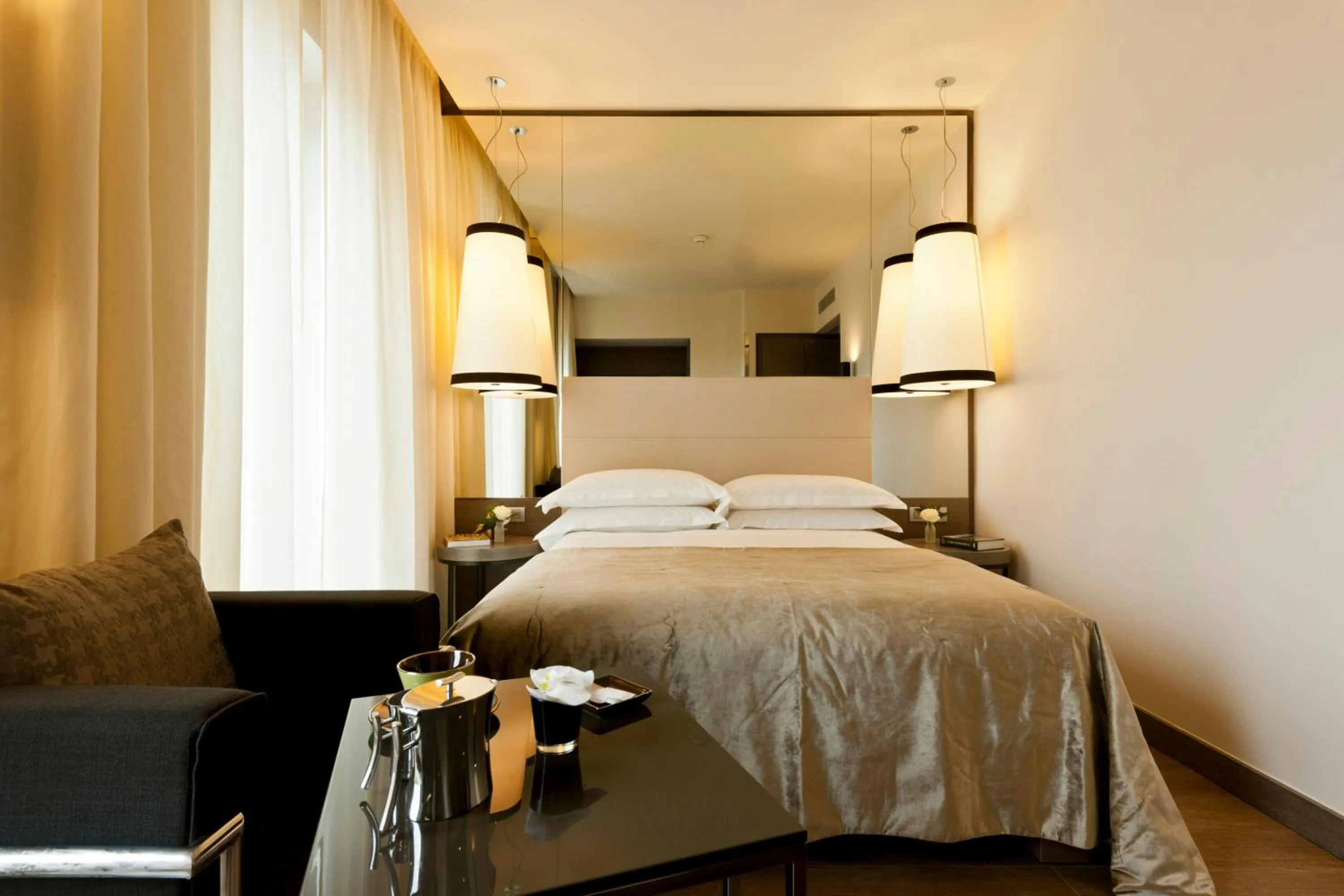 Photo of the whole room, Bed in Starhotels Echo