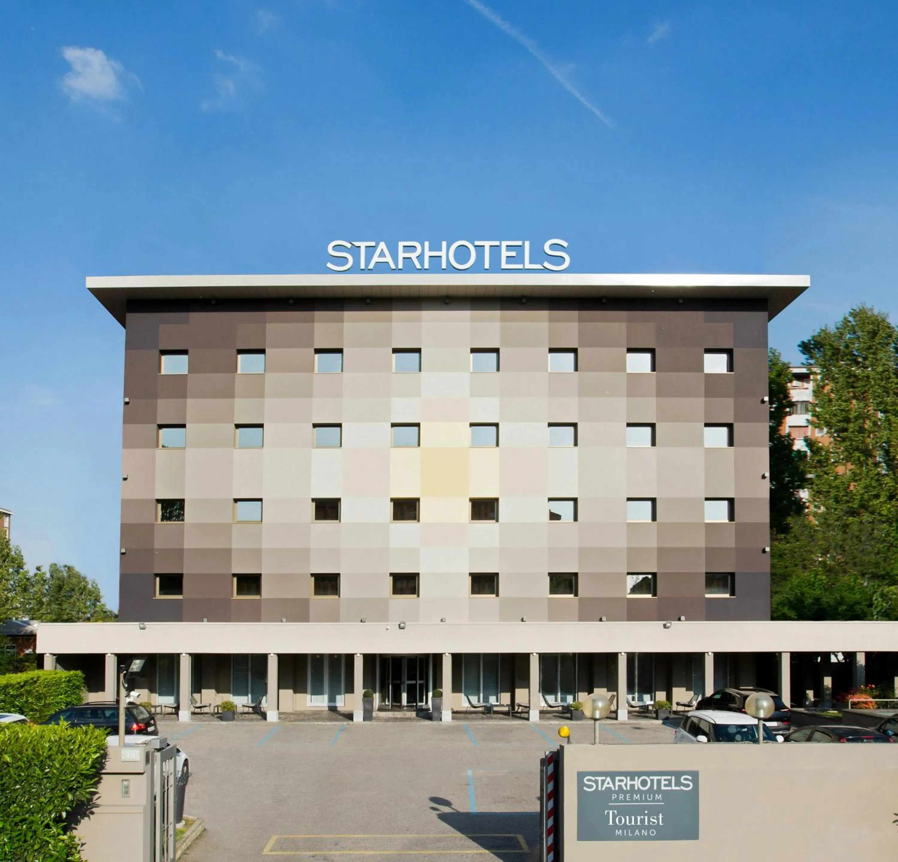 Property building in Starhotels Tourist