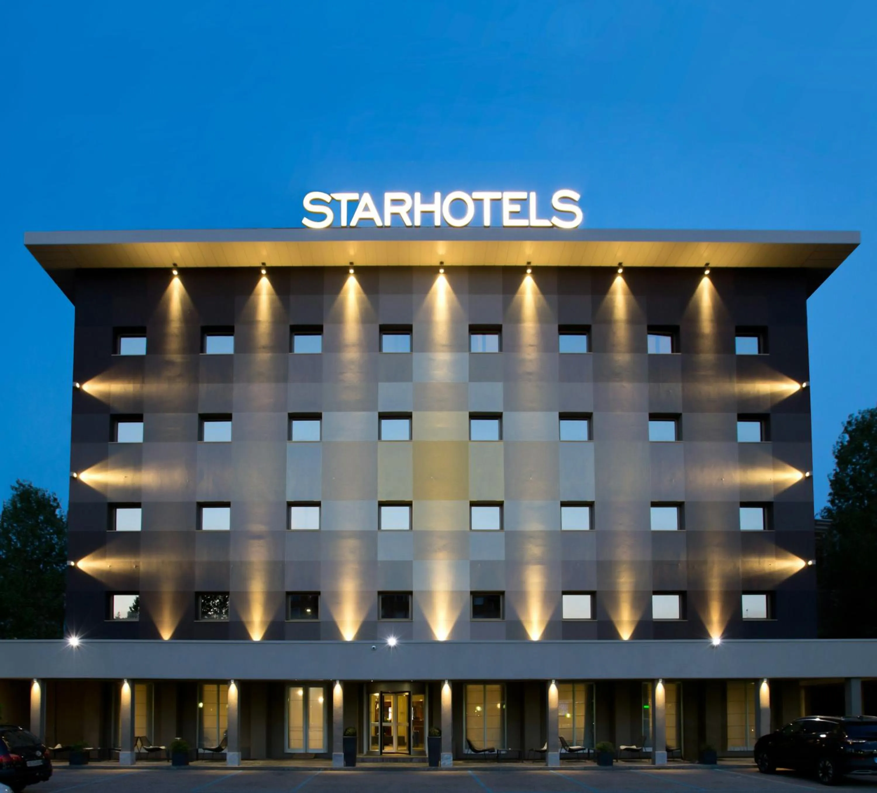 Property building in Starhotels Tourist