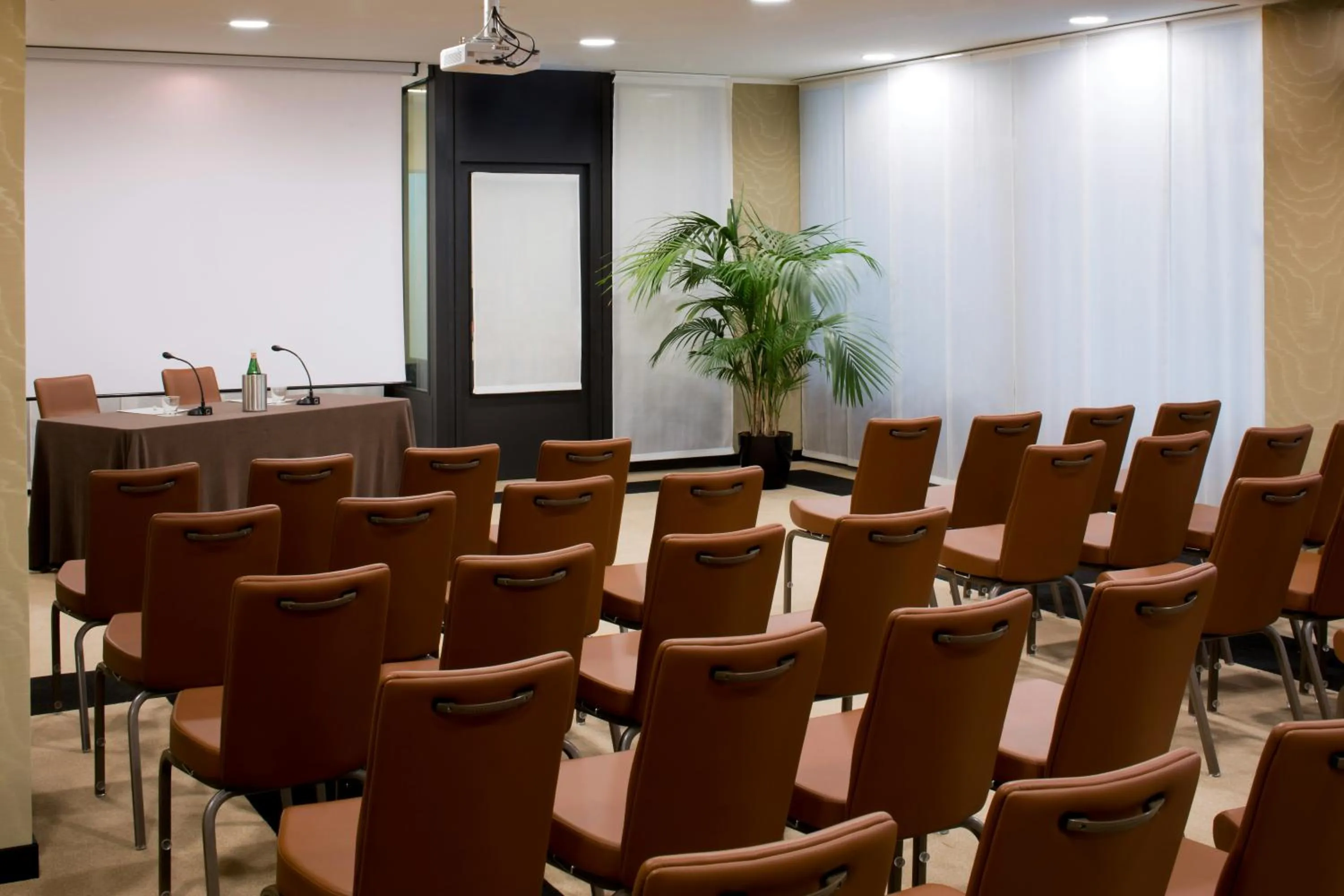 Meeting/conference room in Starhotels Du Parc
