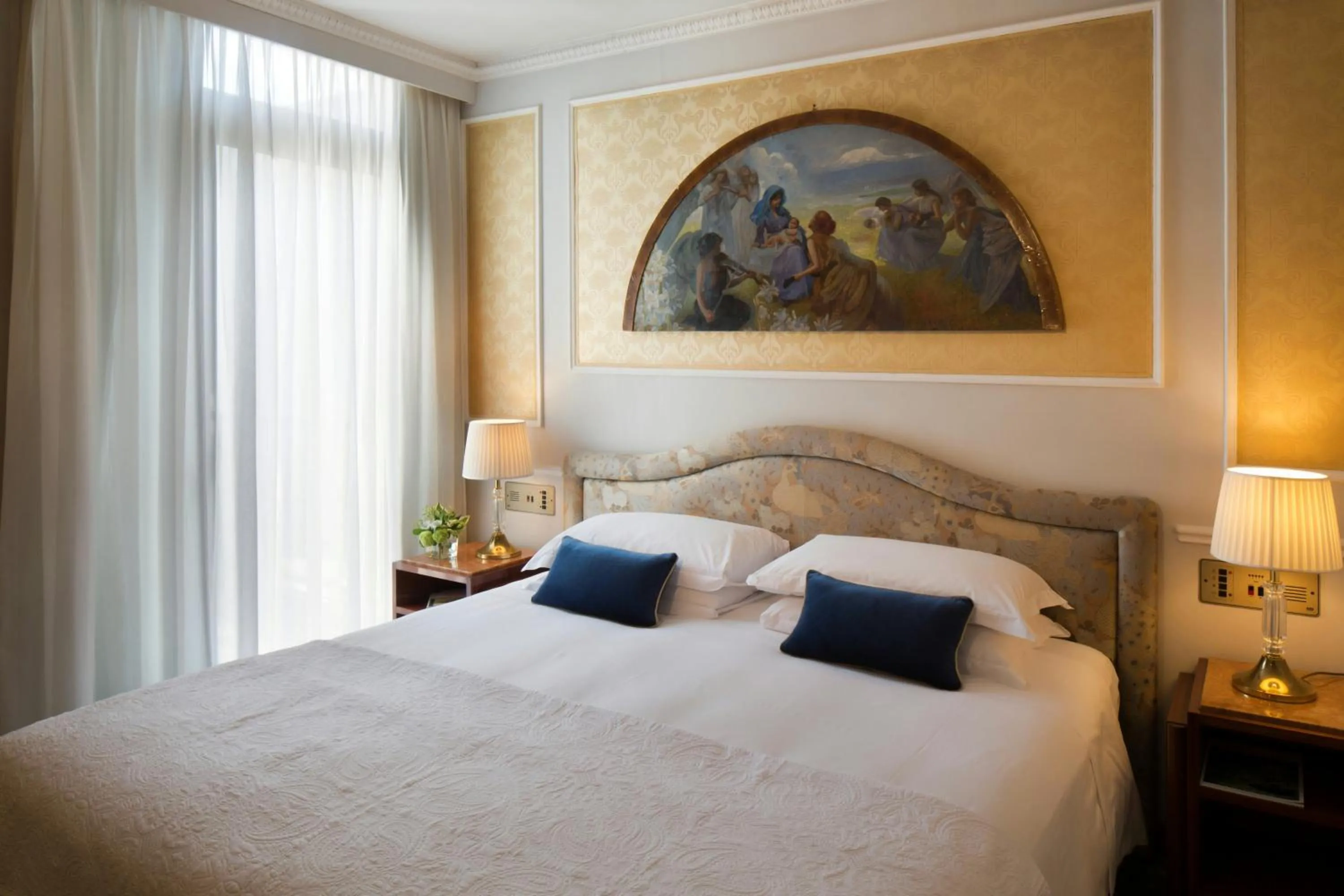 Photo of the whole room, Bed in Starhotels Du Parc