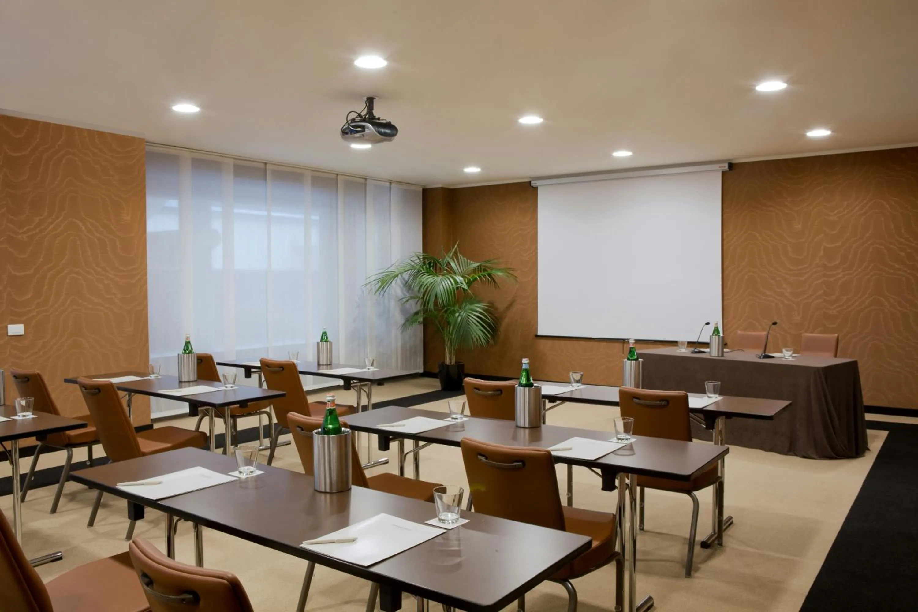 Meeting/conference room in Starhotels Du Parc