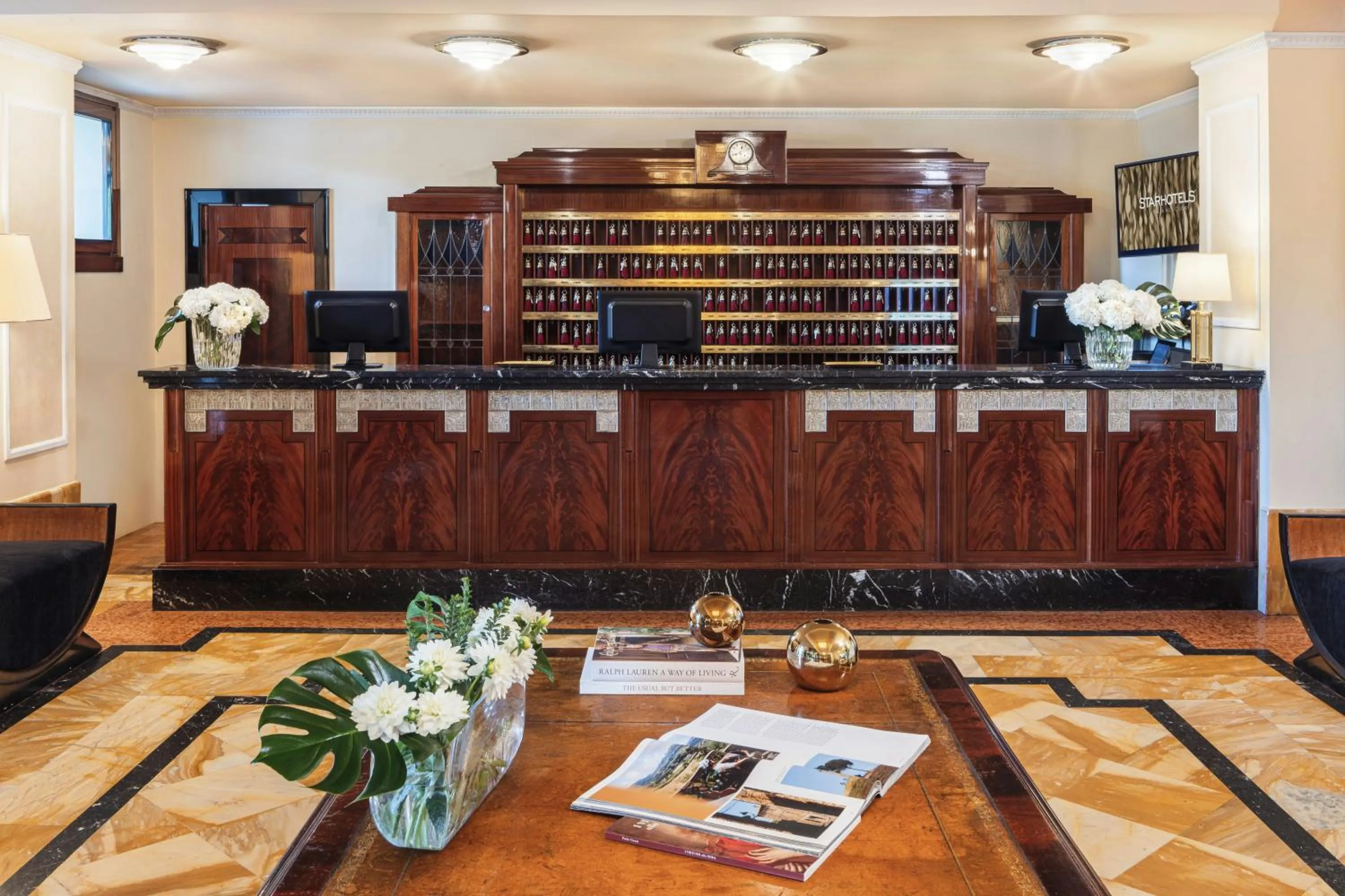 Lobby or reception in Starhotels Du Parc