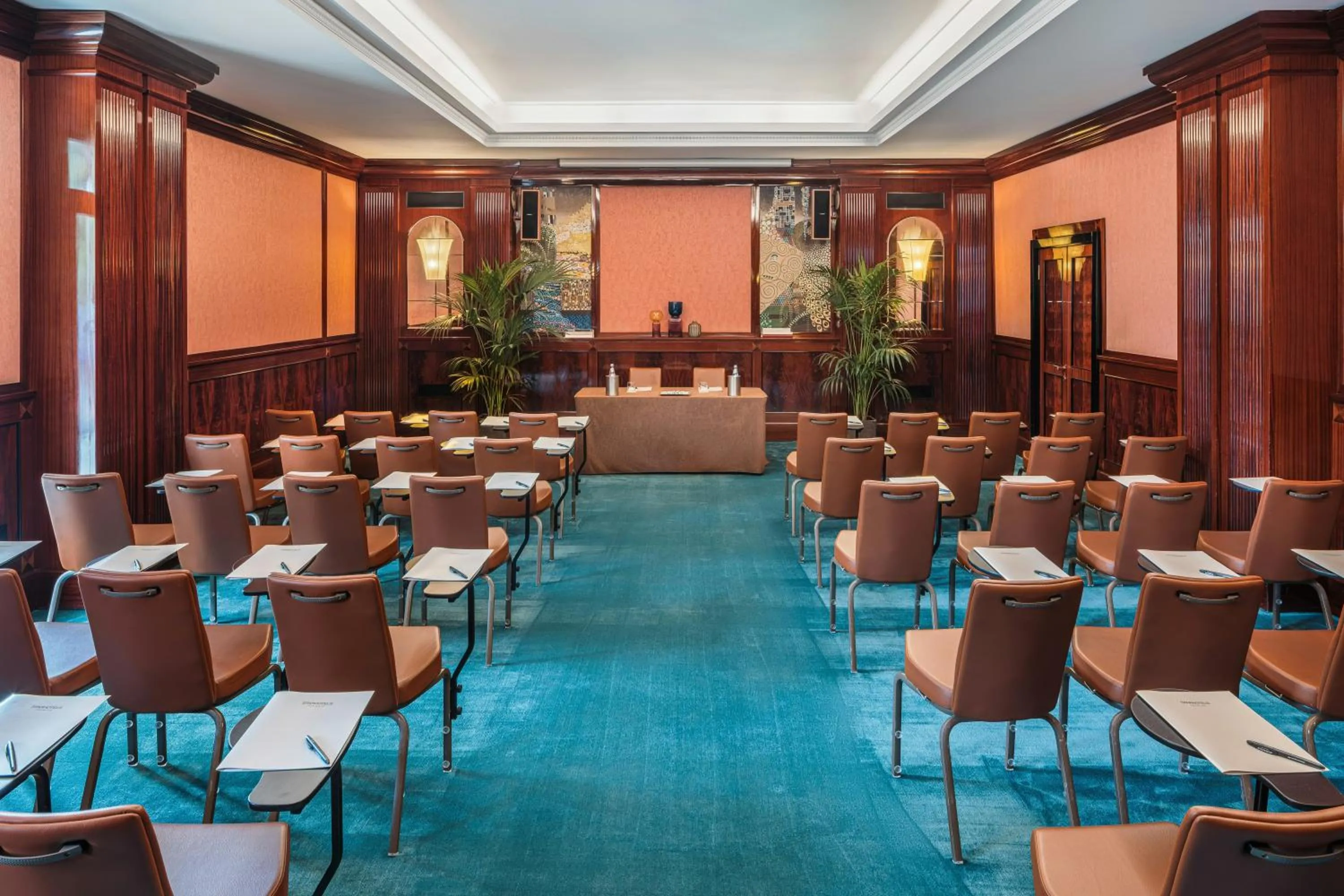 Meeting/conference room in Starhotels Du Parc