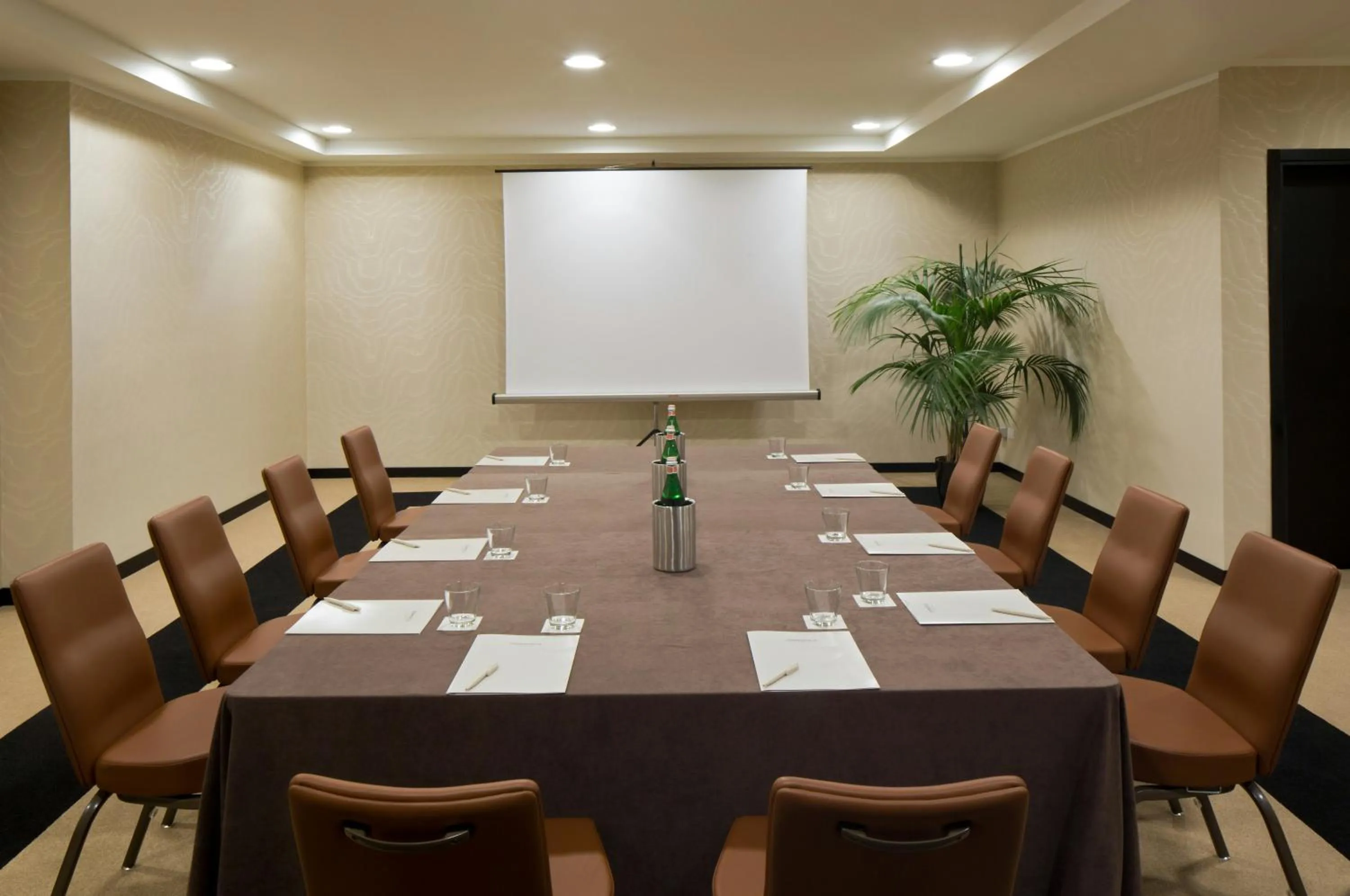 Meeting/conference room in Starhotels Du Parc