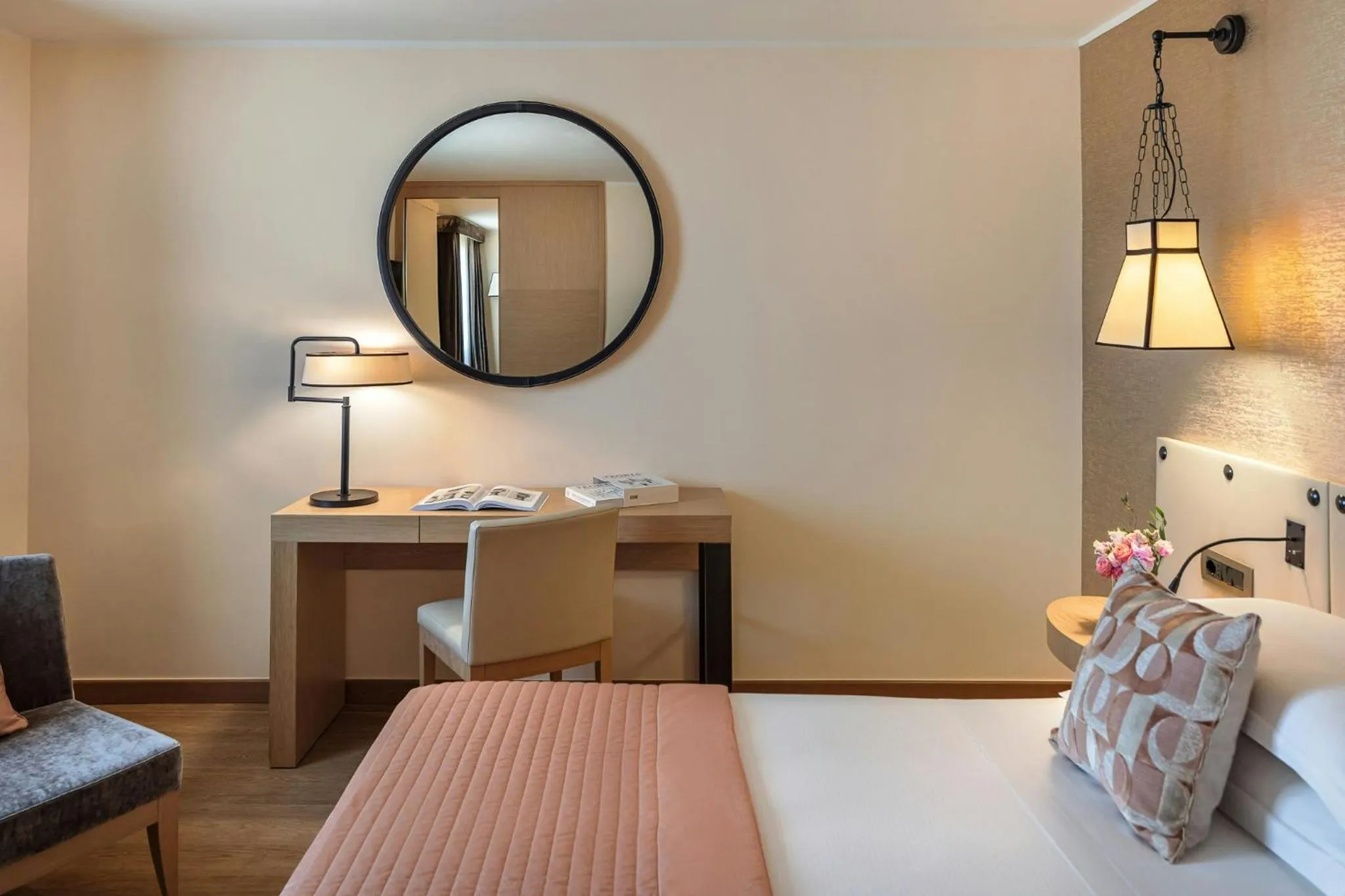 Photo of the whole room, Bed in Starhotels Metropole