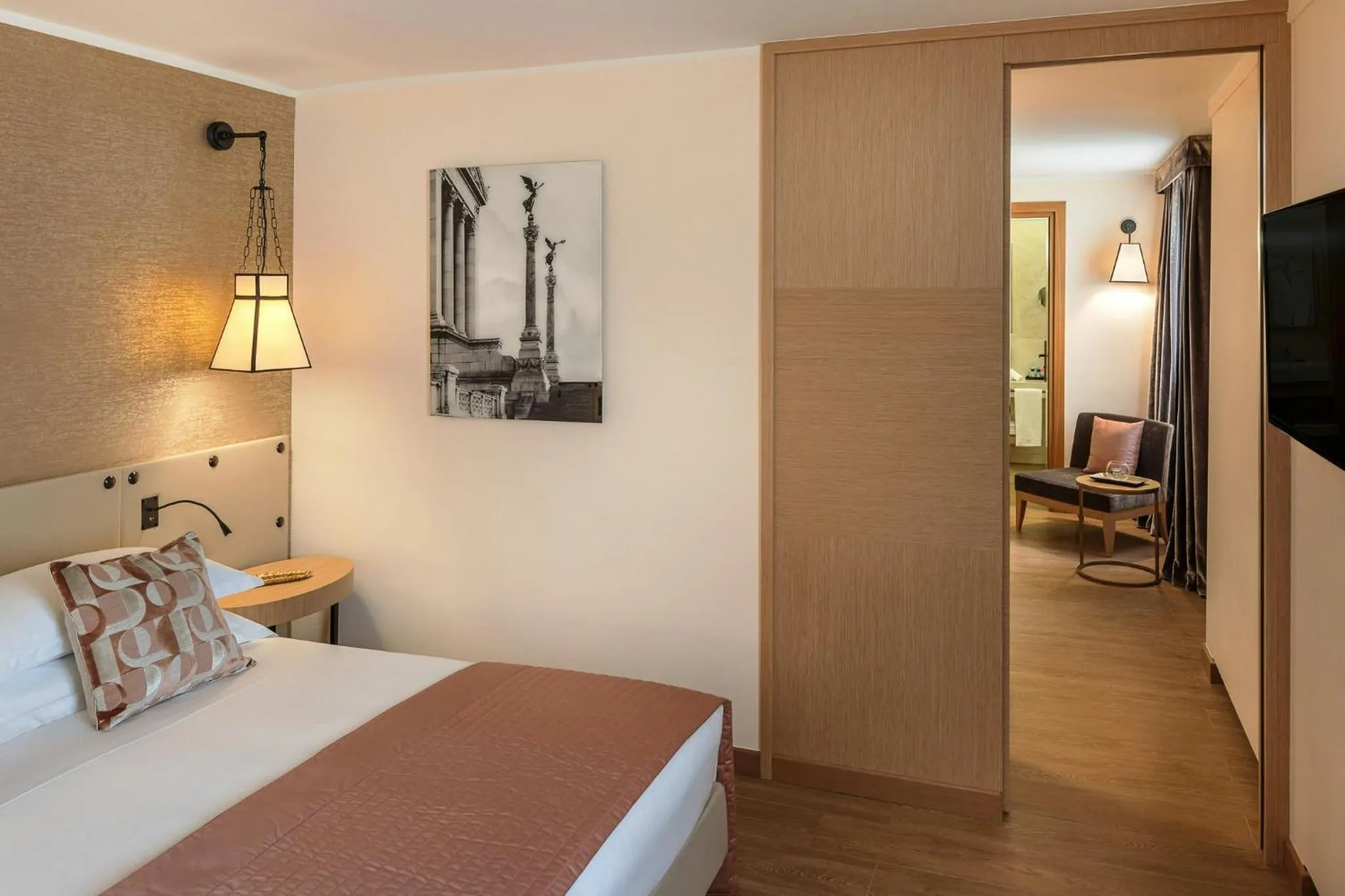 Photo of the whole room, Bed in Starhotels Metropole