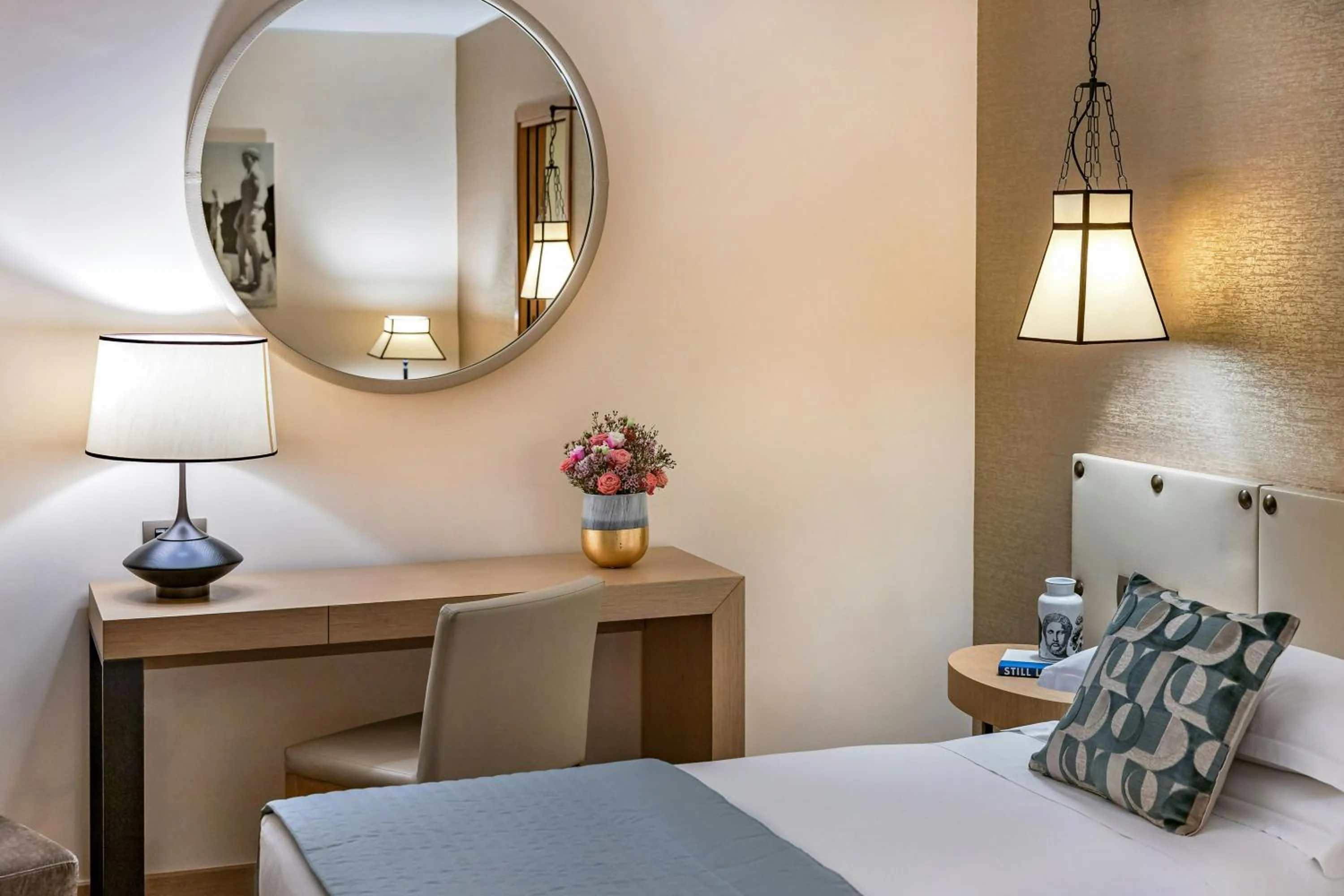 Photo of the whole room, Bed in Starhotels Metropole