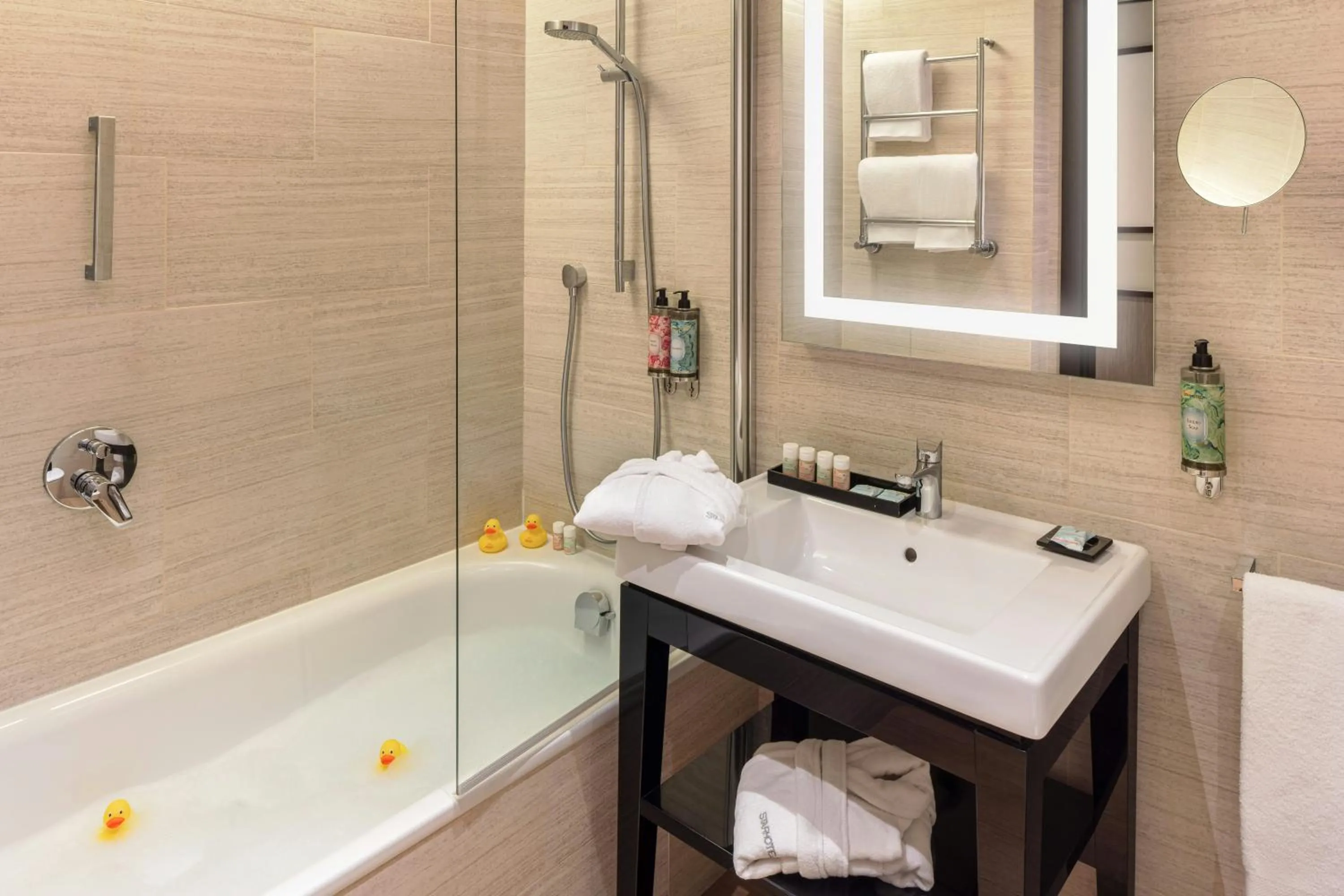 Bathroom in Starhotels Michelangelo Rome