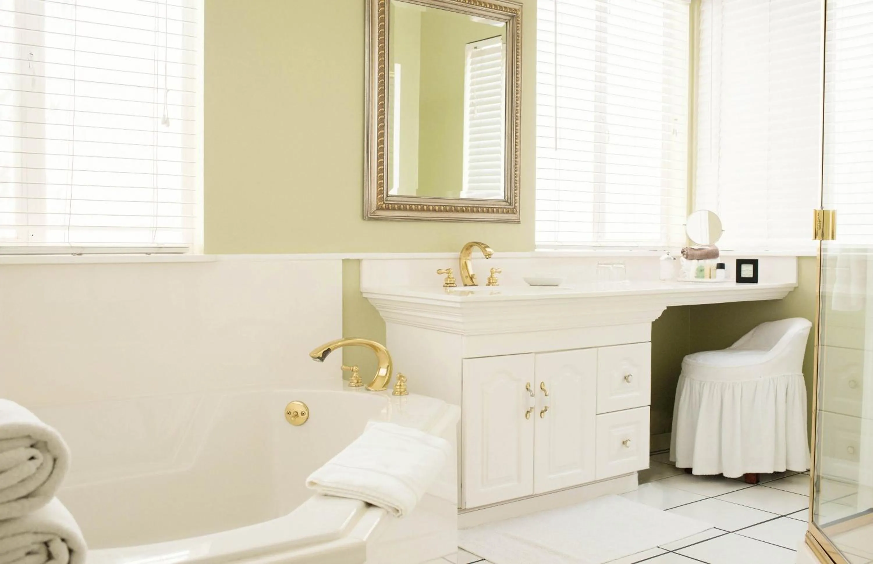 1801 First Luxury Inn