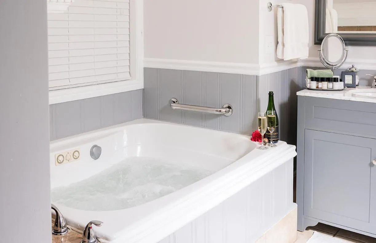 1801 First Luxury Inn