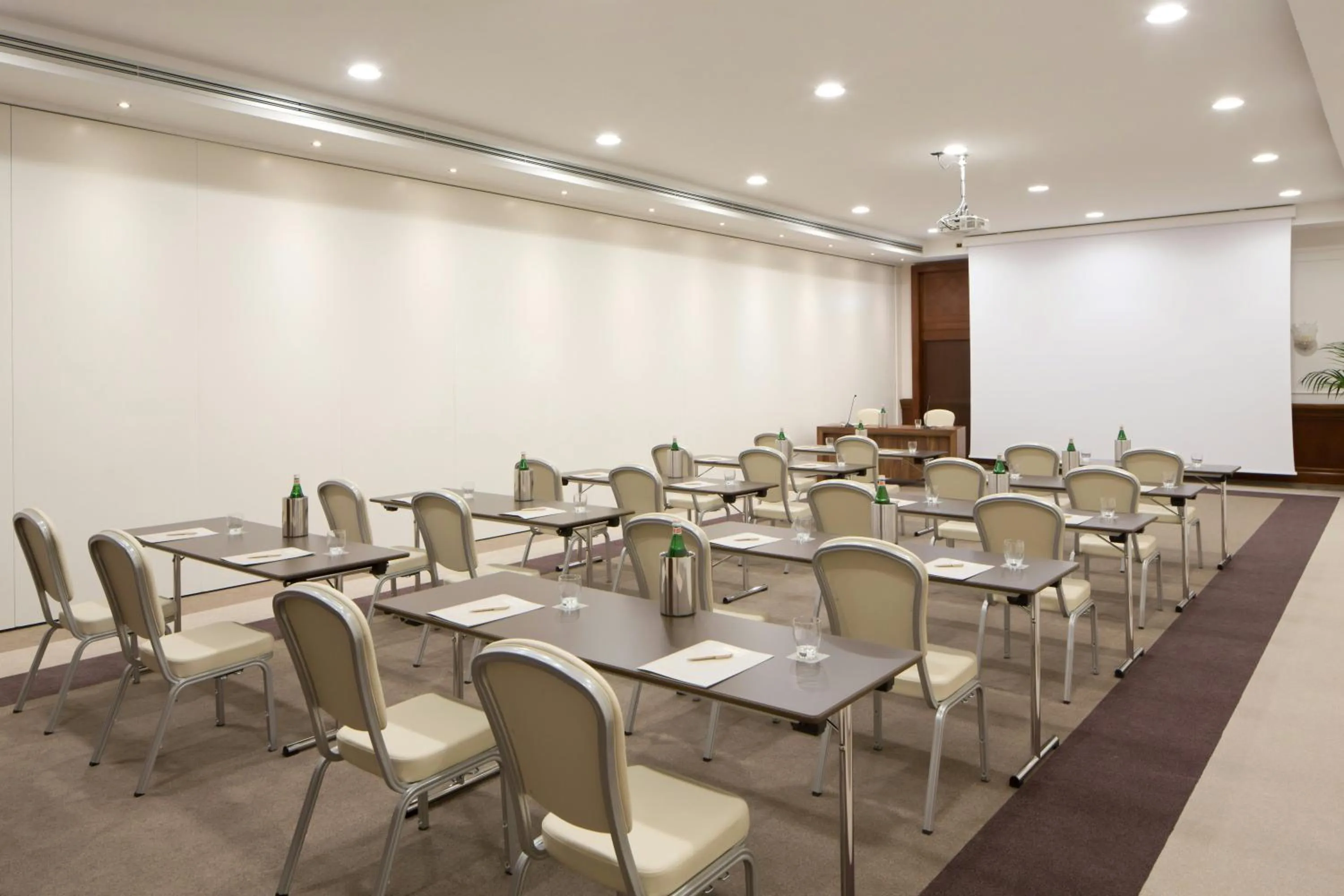Meeting/conference room in Starhotels Majestic