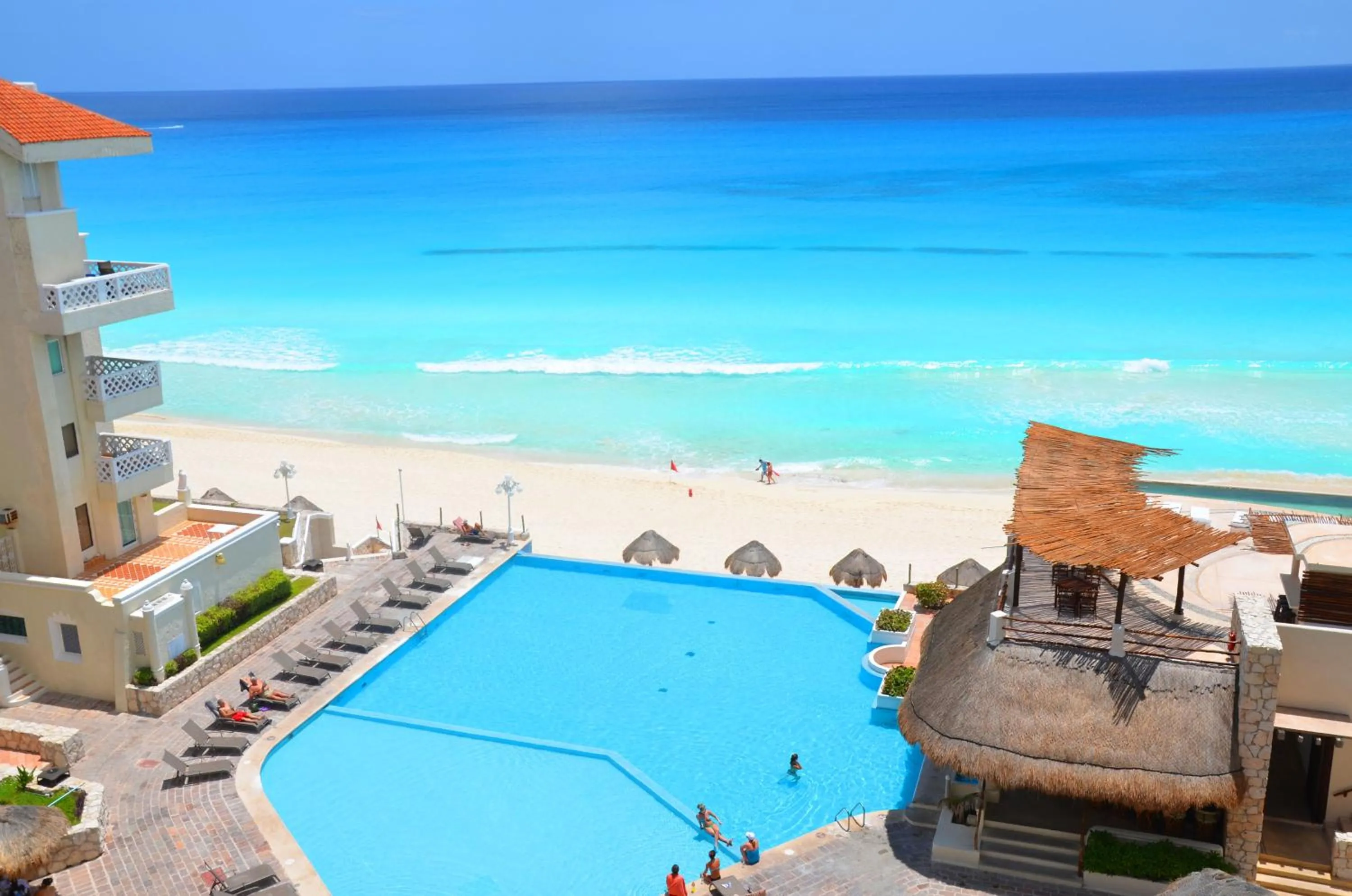 AR Cancun Plaza