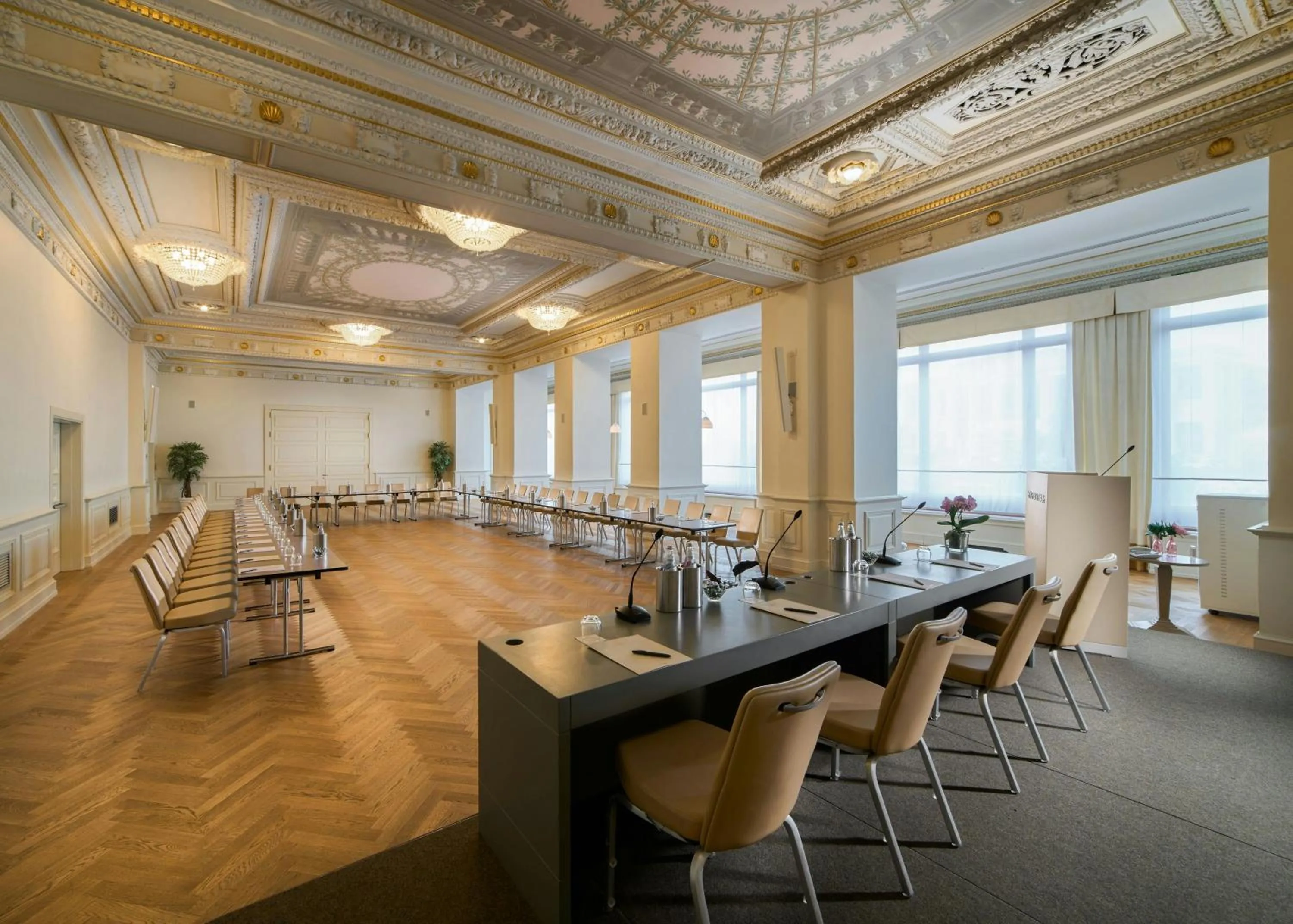 Meeting/conference room in Savoia Excelsior Palace Trieste - Starhotels Collezione