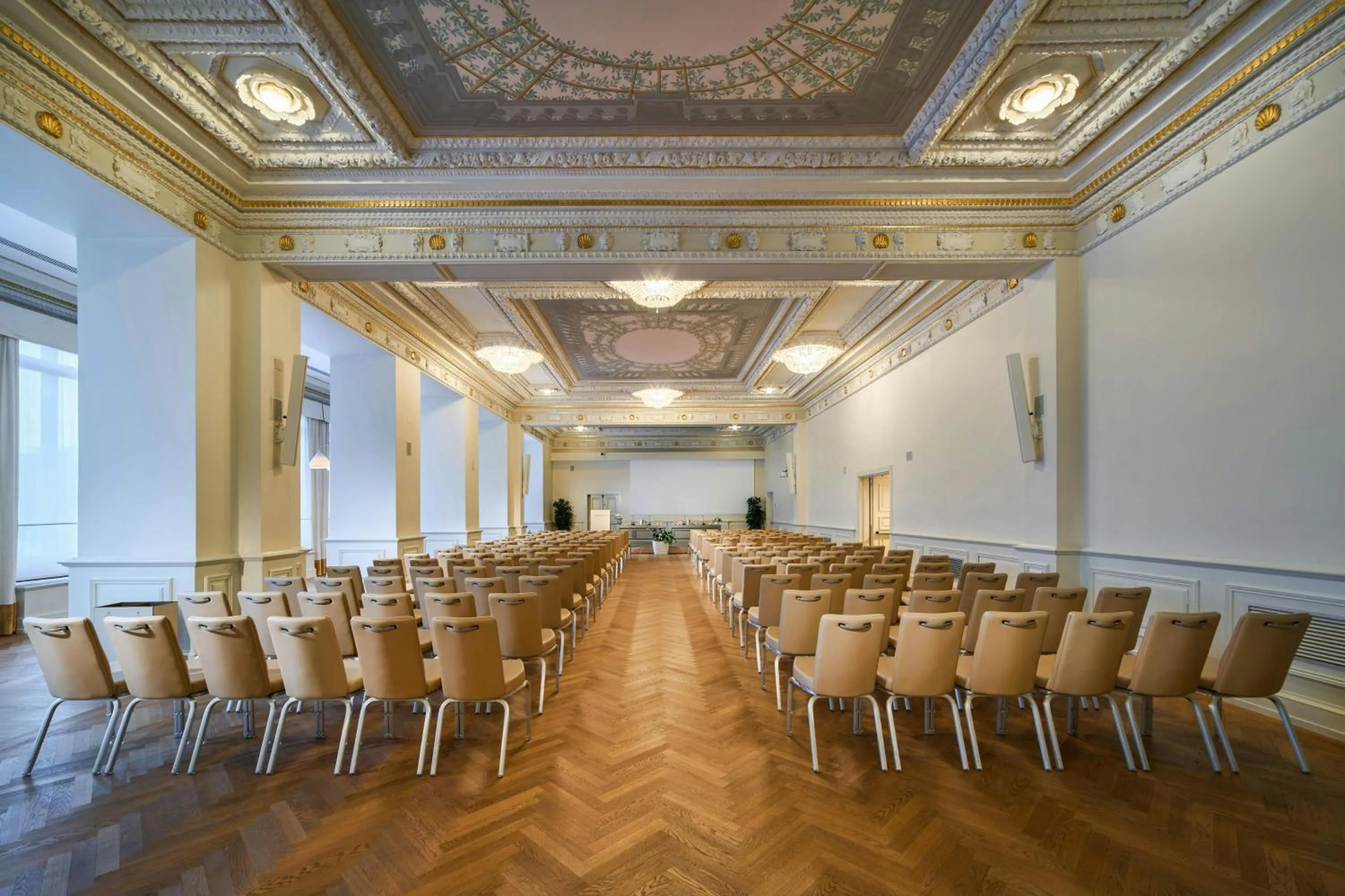 Meeting/conference room in Savoia Excelsior Palace Trieste - Starhotels Collezione
