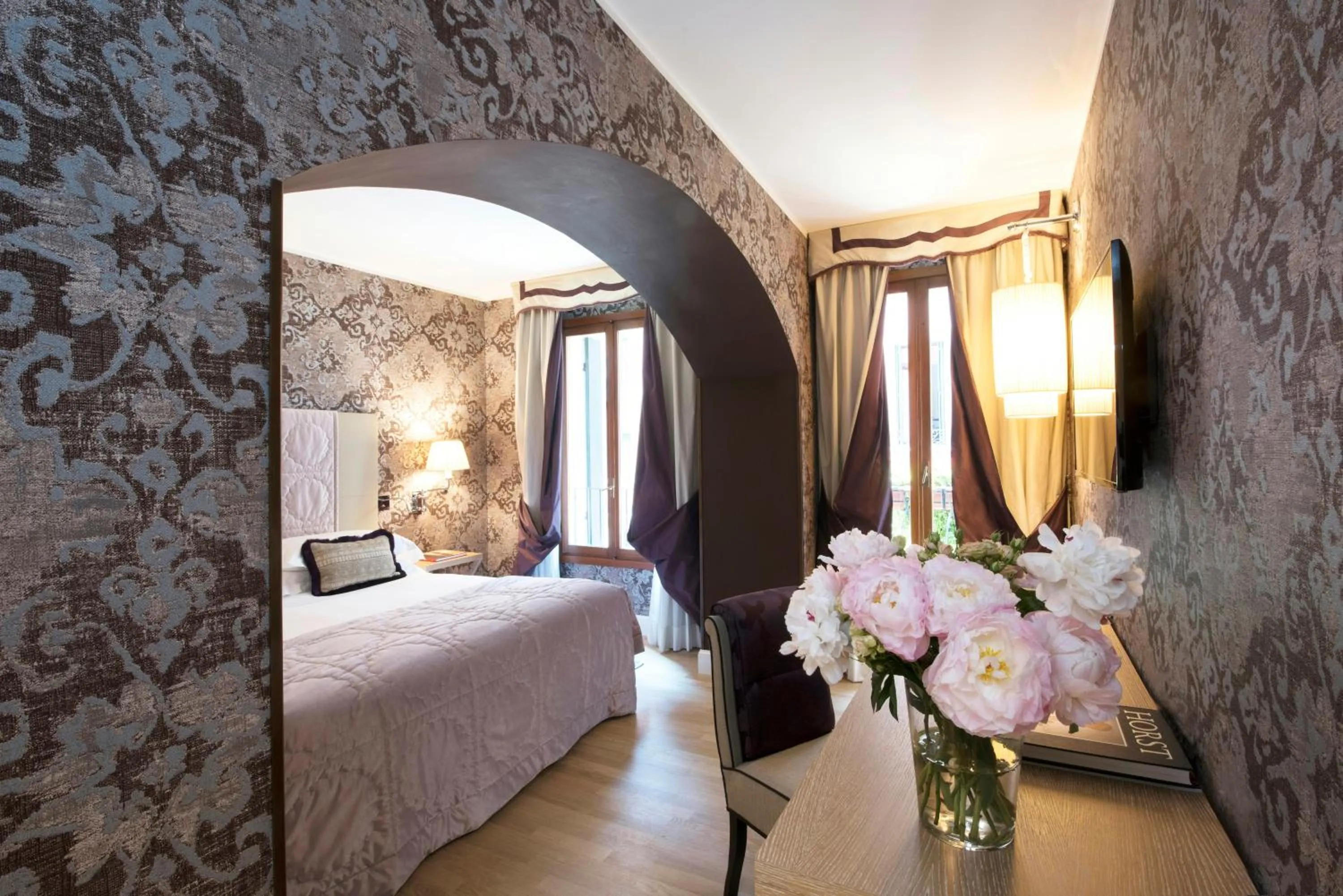 Photo of the whole room, Bed in Splendid Venice - Starhotels Collezione