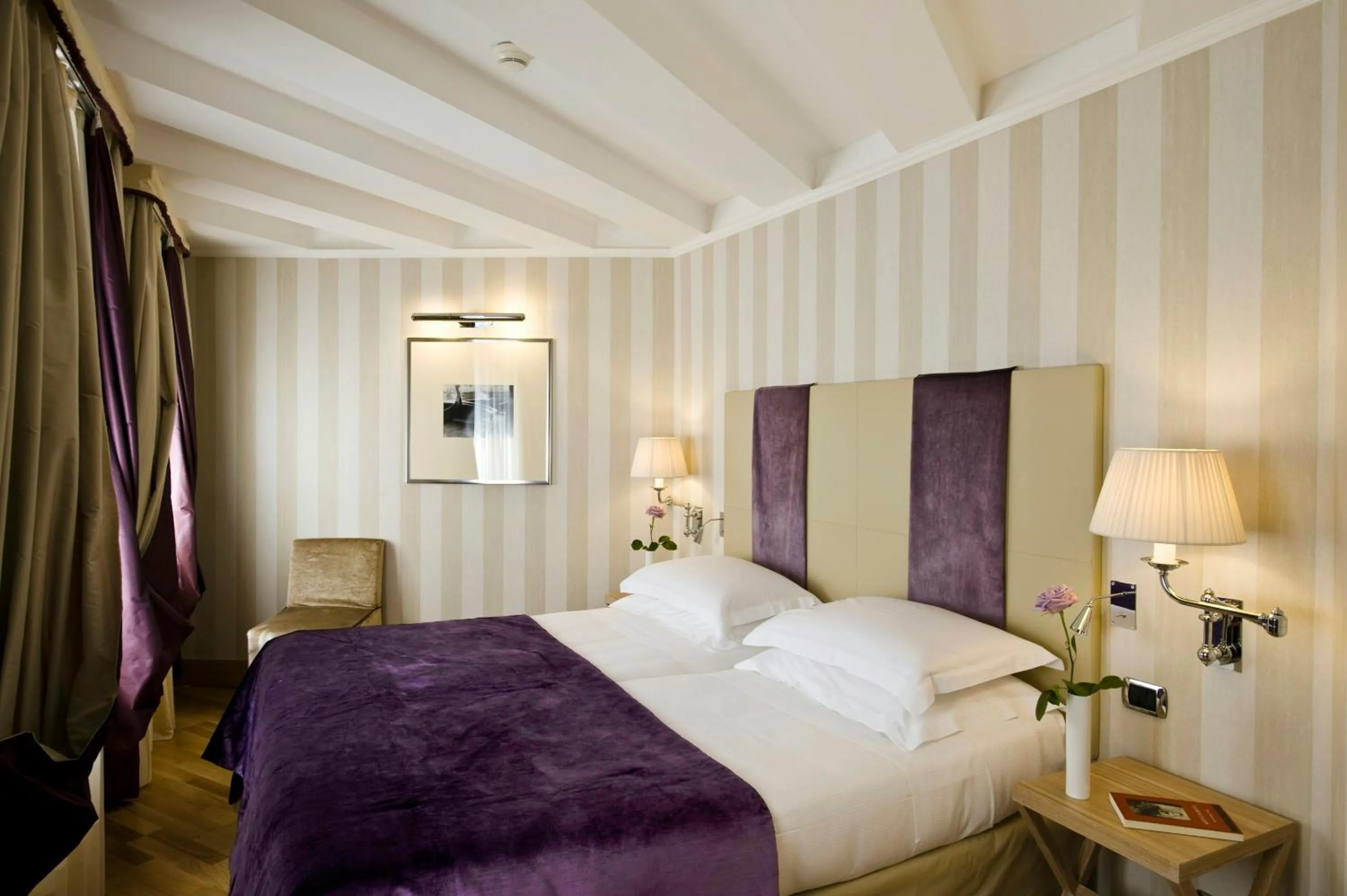 Photo of the whole room, Bed in Splendid Venice - Starhotels Collezione