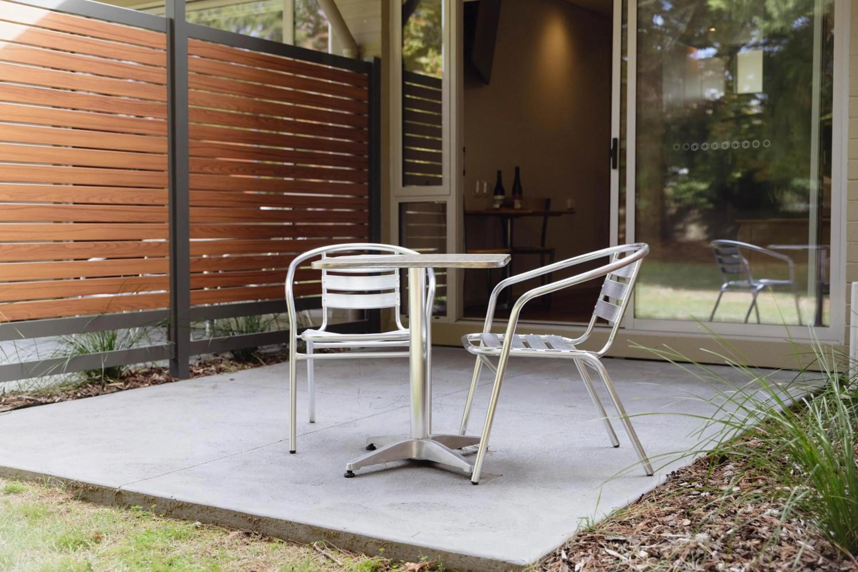 Patio in The Bright Motor Inn